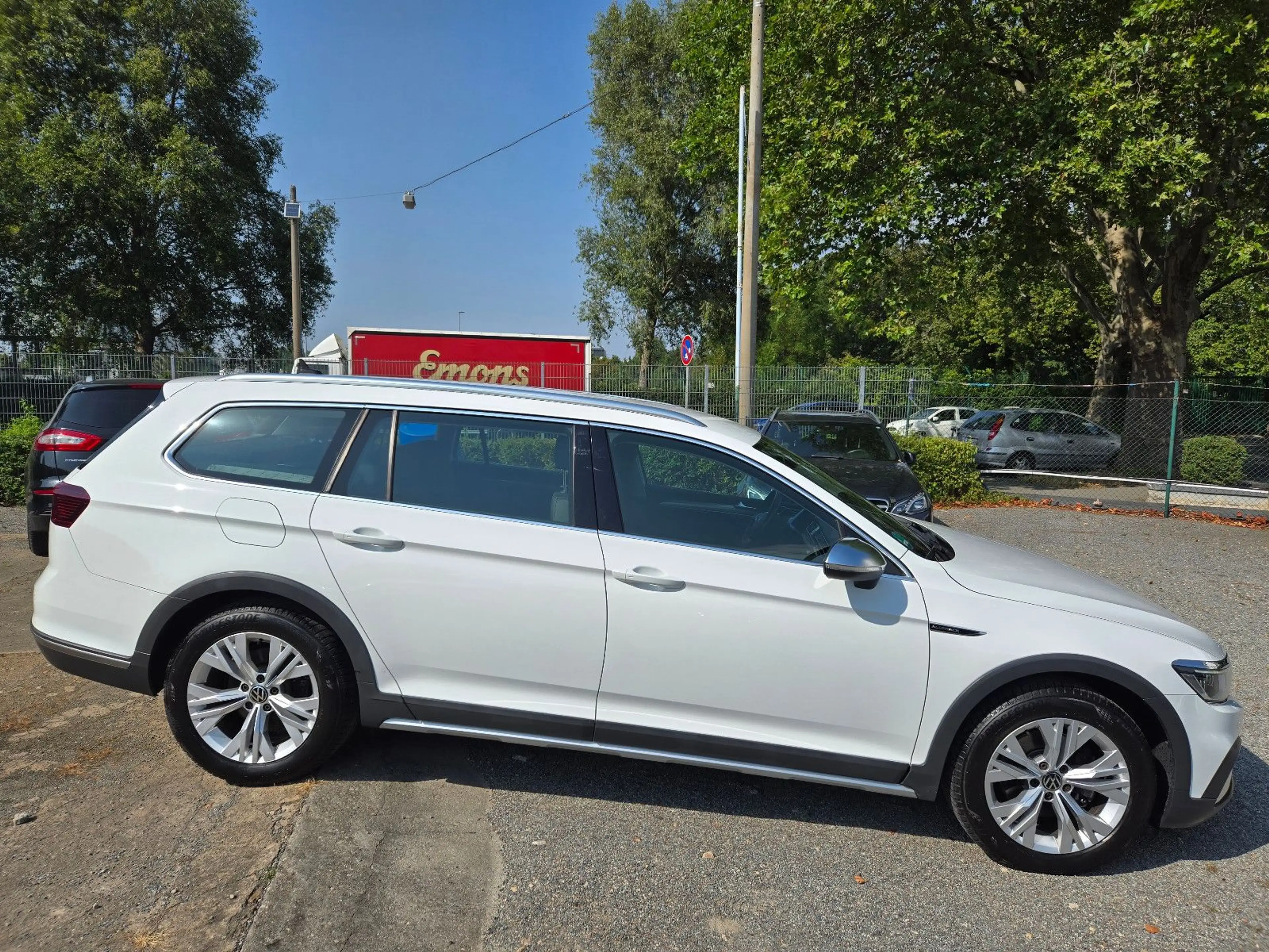 Volkswagen Passat Alltrack — photo 6