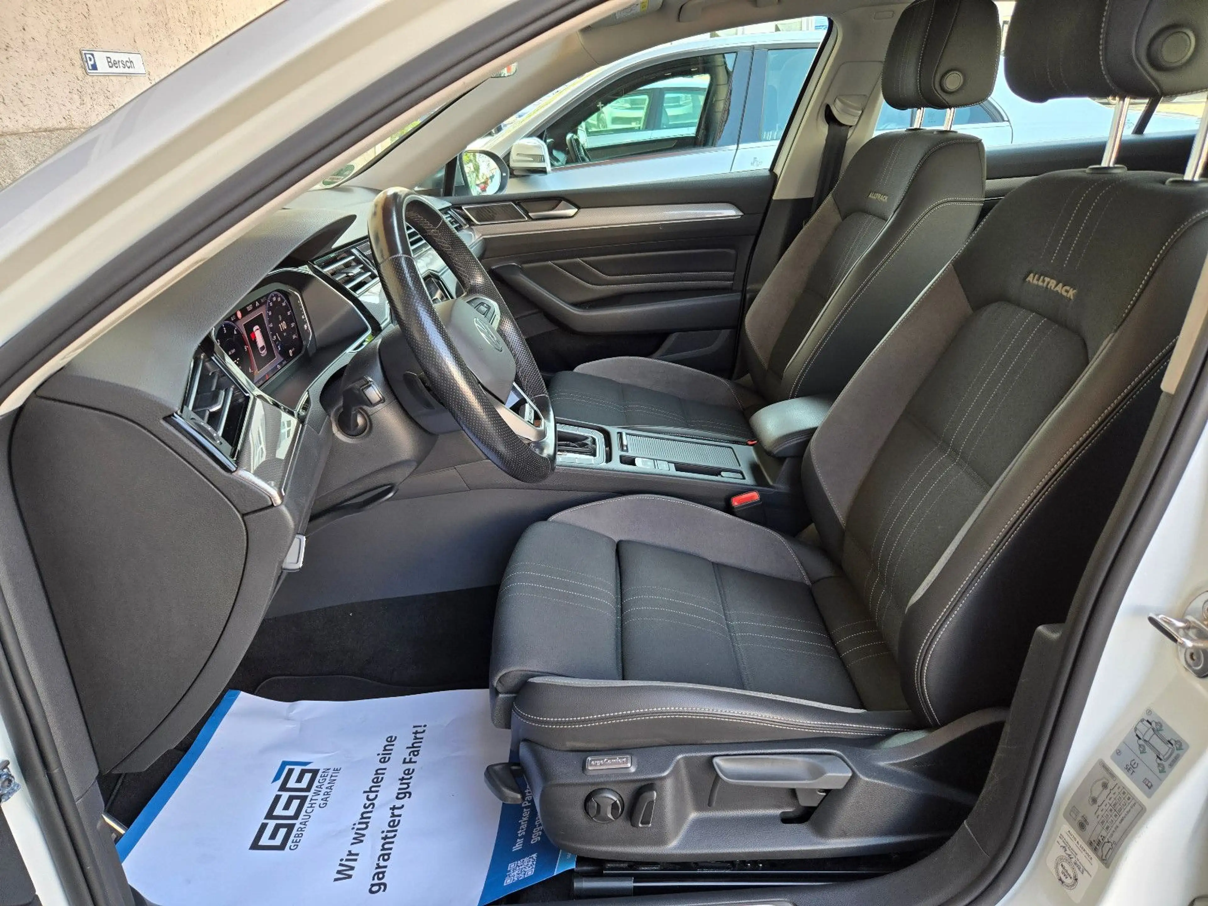 Volkswagen Passat Alltrack — photo 9