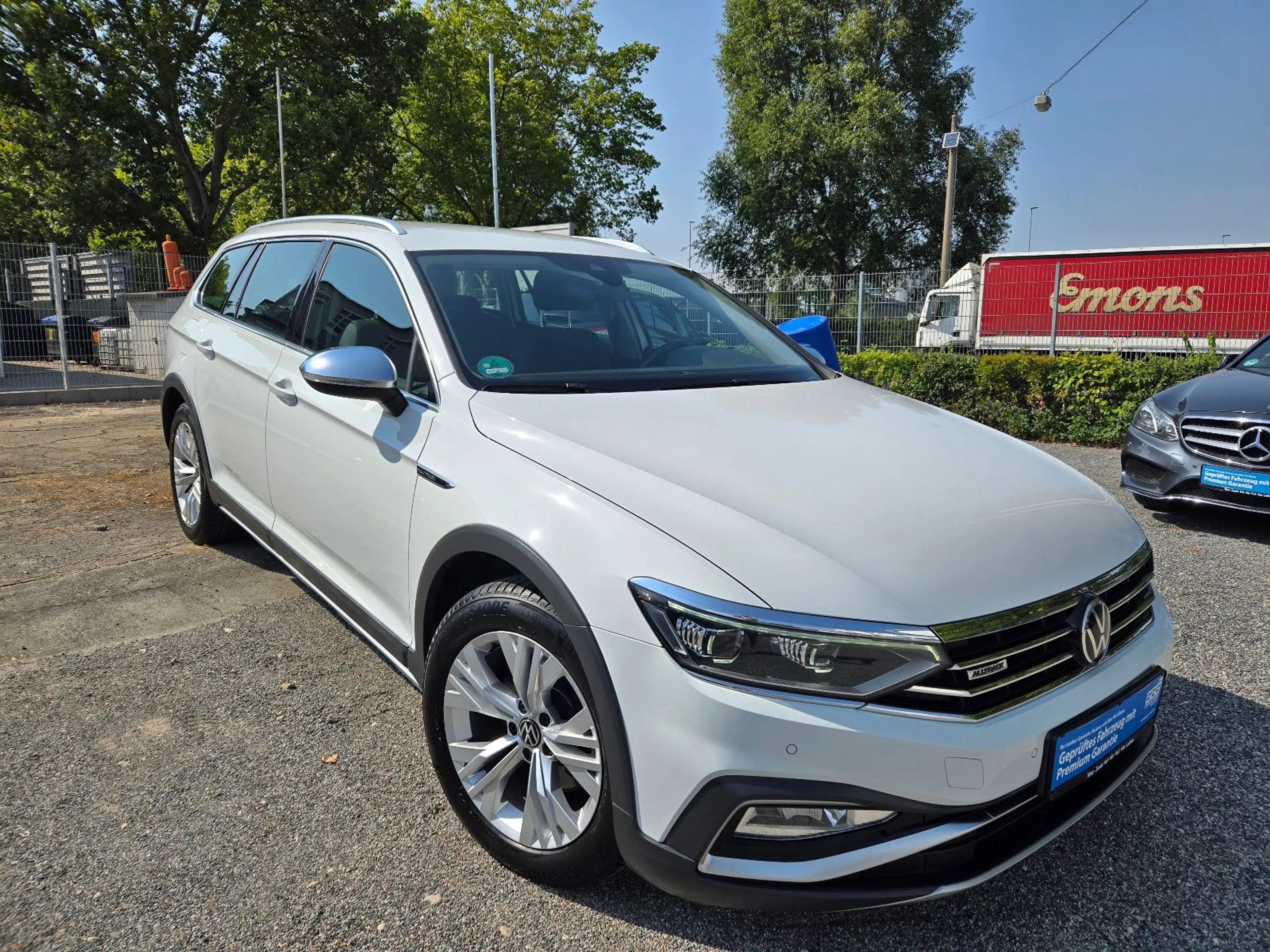 Volkswagen Passat Alltrack — photo 7