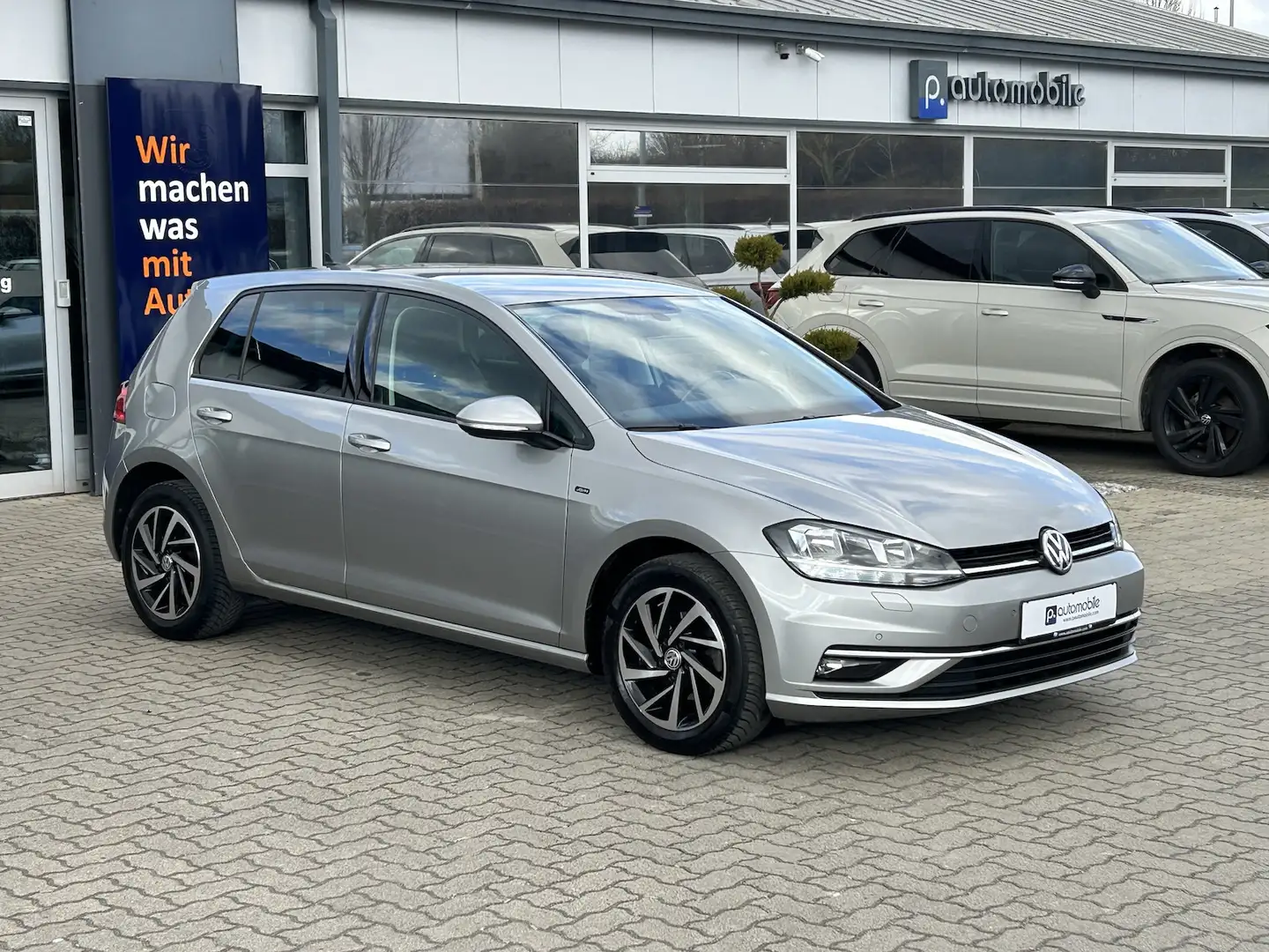 Volkswagen Golf 1.0 TSI Join*4-Türig*CLIMATRONIC*NAVI*PDC* Zilver - 2