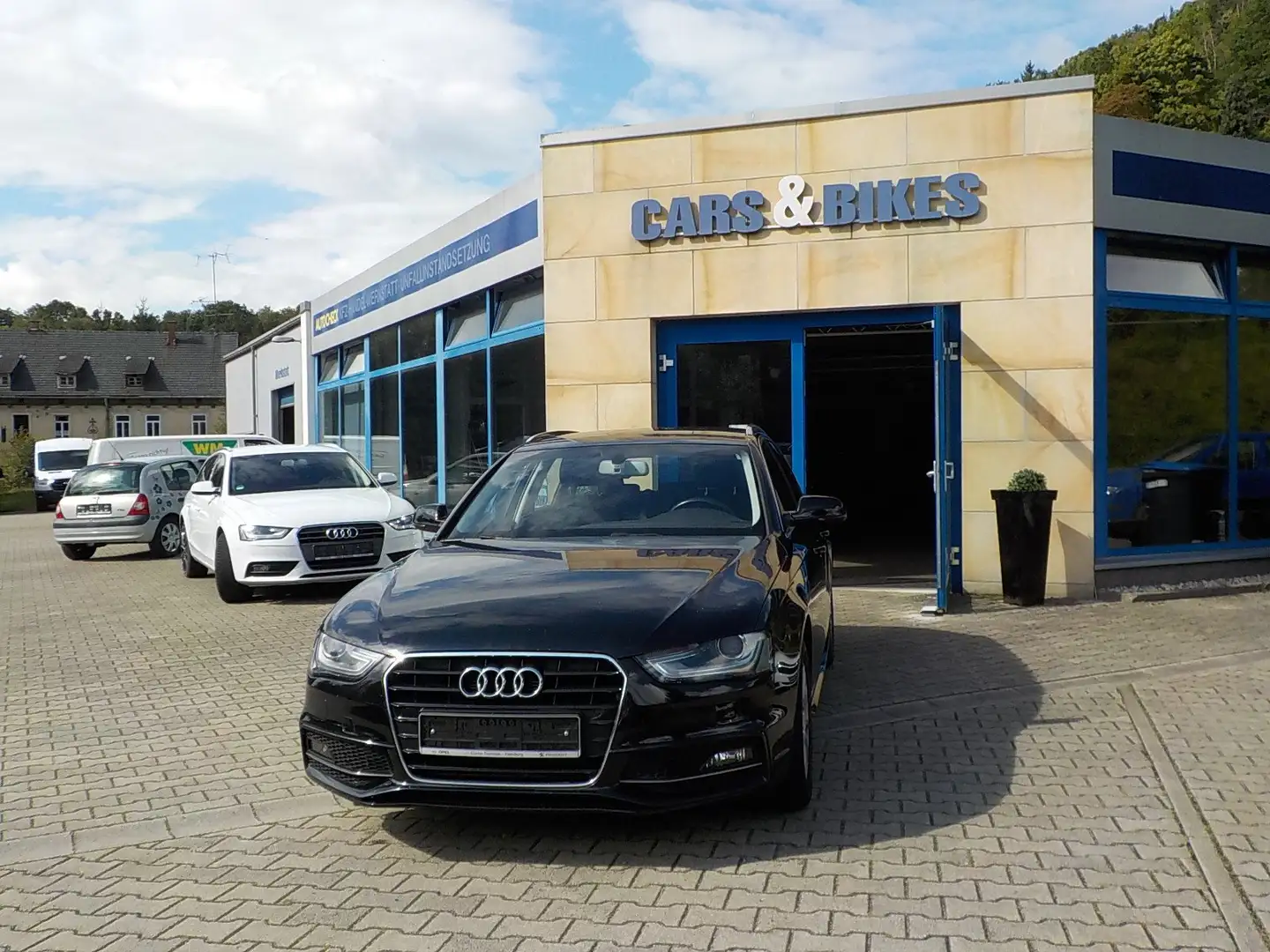 Audi A4 Sline XENON! NAVI! ALU! Noir - 2