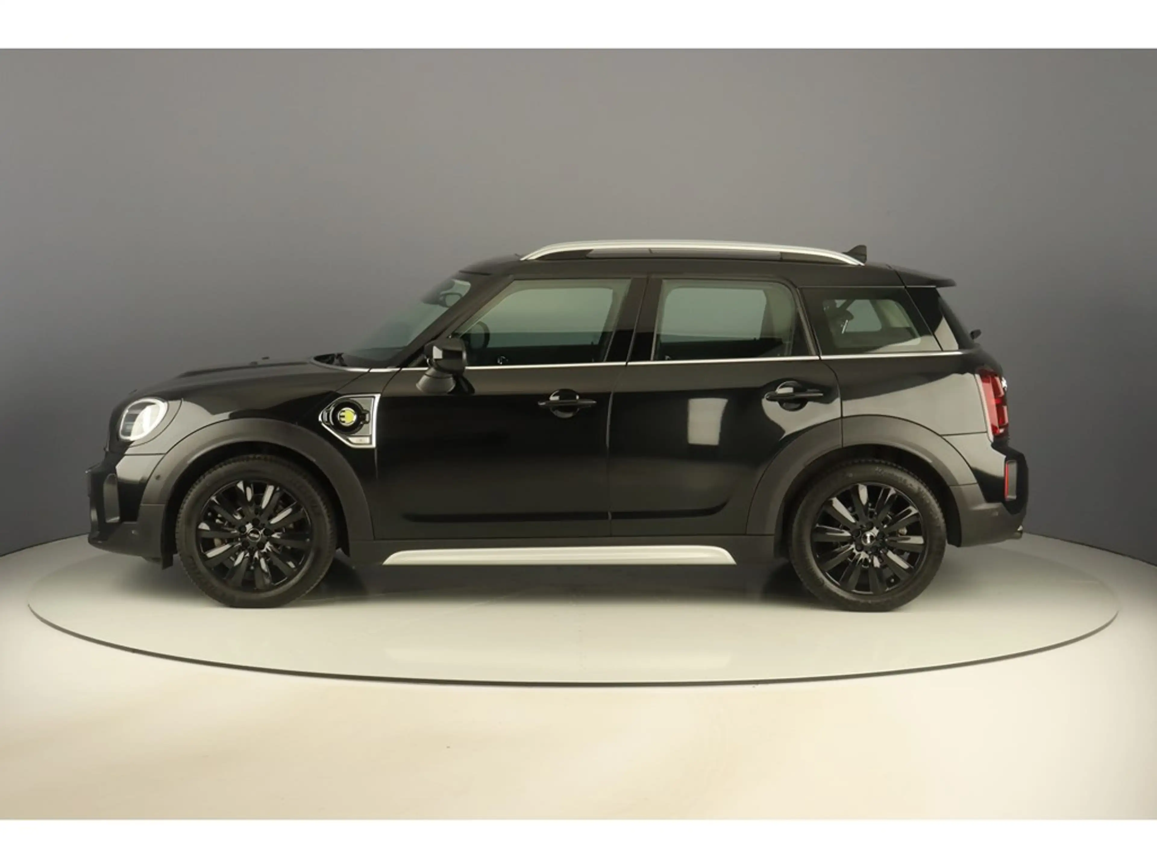 MINI Cooper SE Countryman ALL4 220pk Classic Trim — photo 2