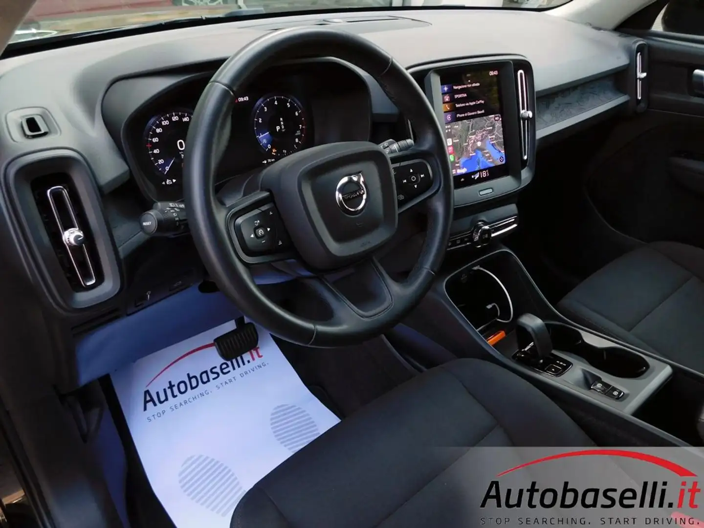 Volvo XC40 T2 AUTOMATICO GEARTRONIC ESSENTIAL Nero - 2