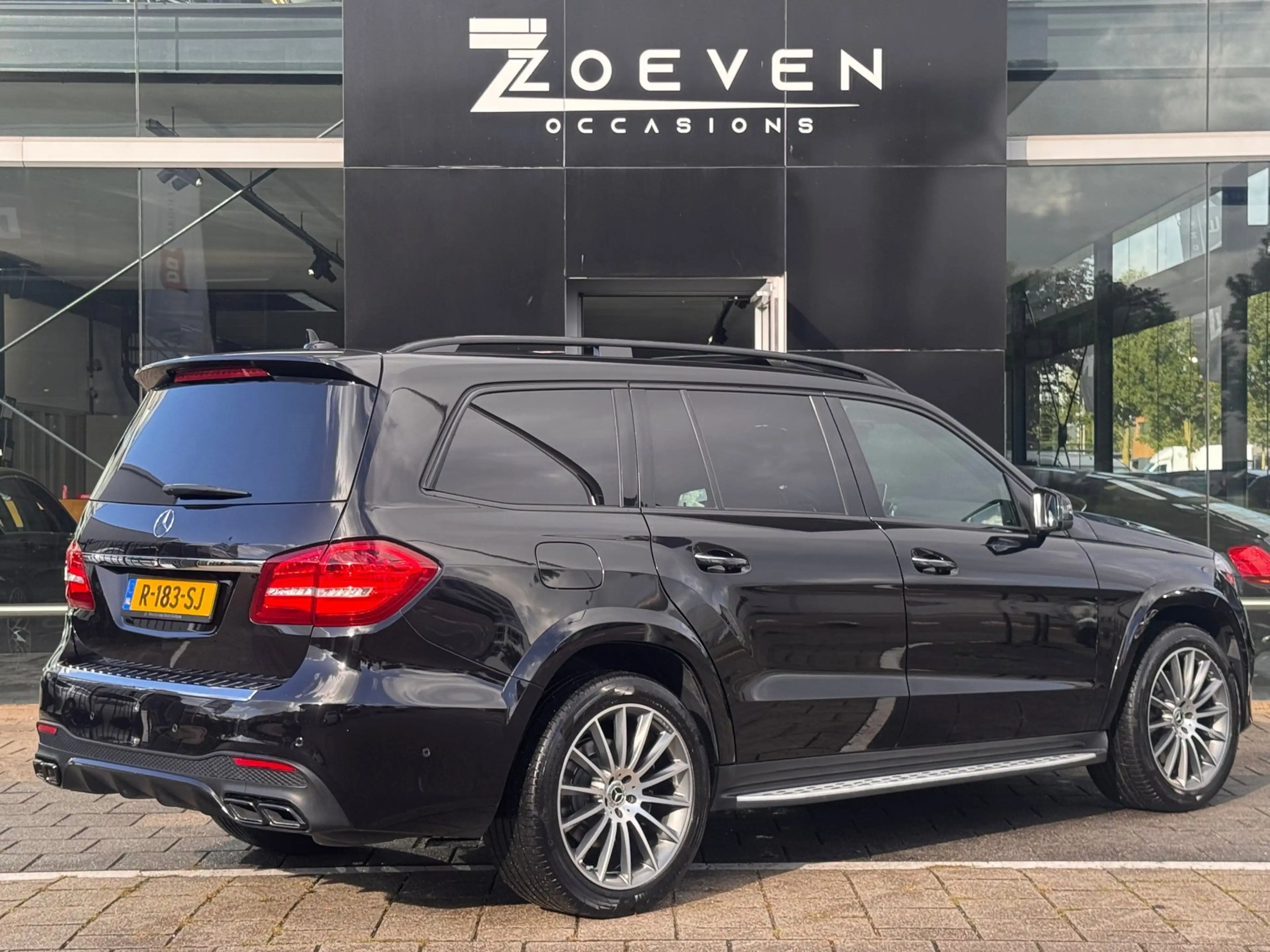 Mercedes-Benz GLS 350 d 4MATIC — photo 14