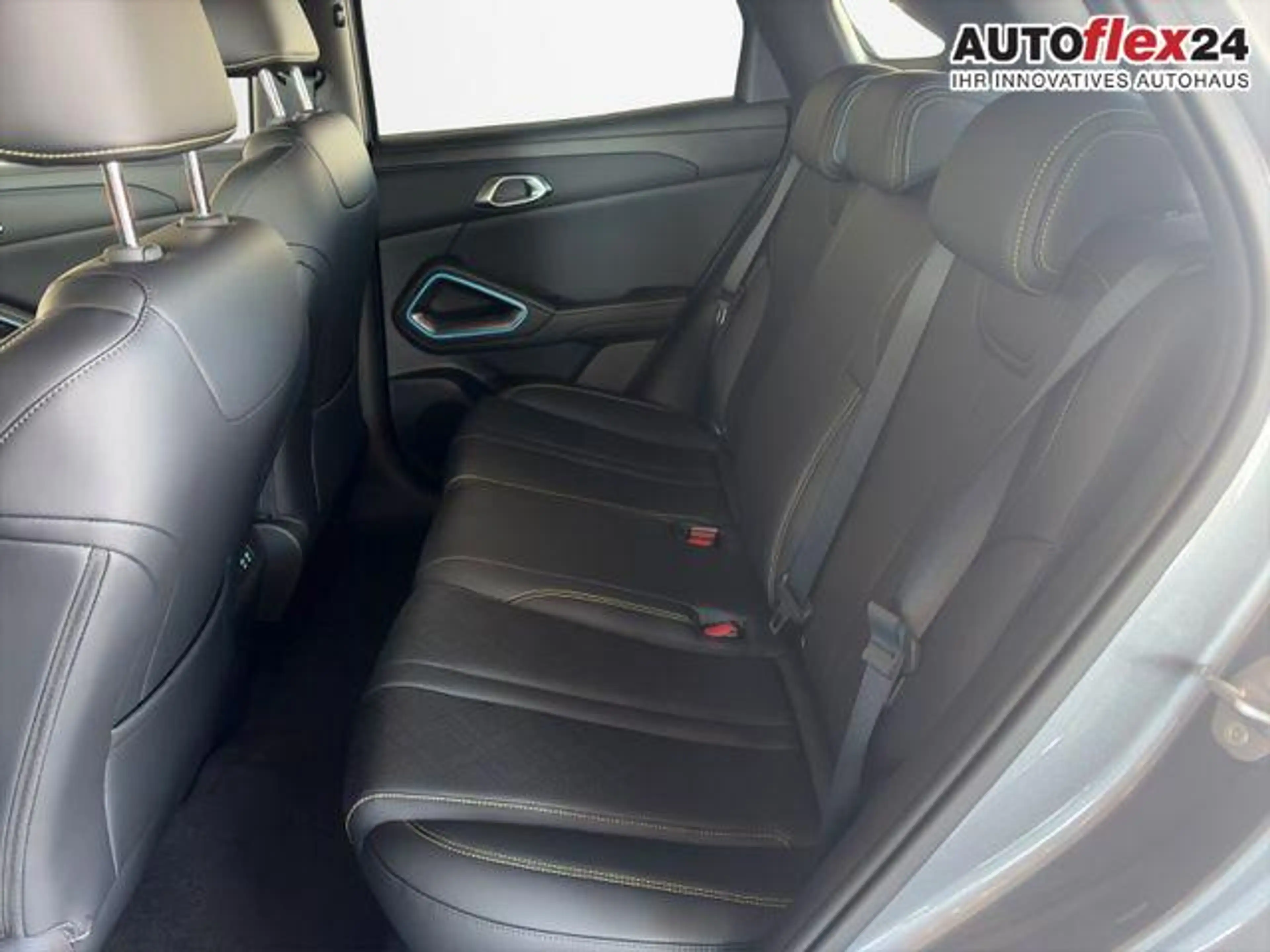 BYD Atto 2 DM-i Boost /PANO/SHZ/SOFORT 156 kW (212 PS), Au... — photo 9