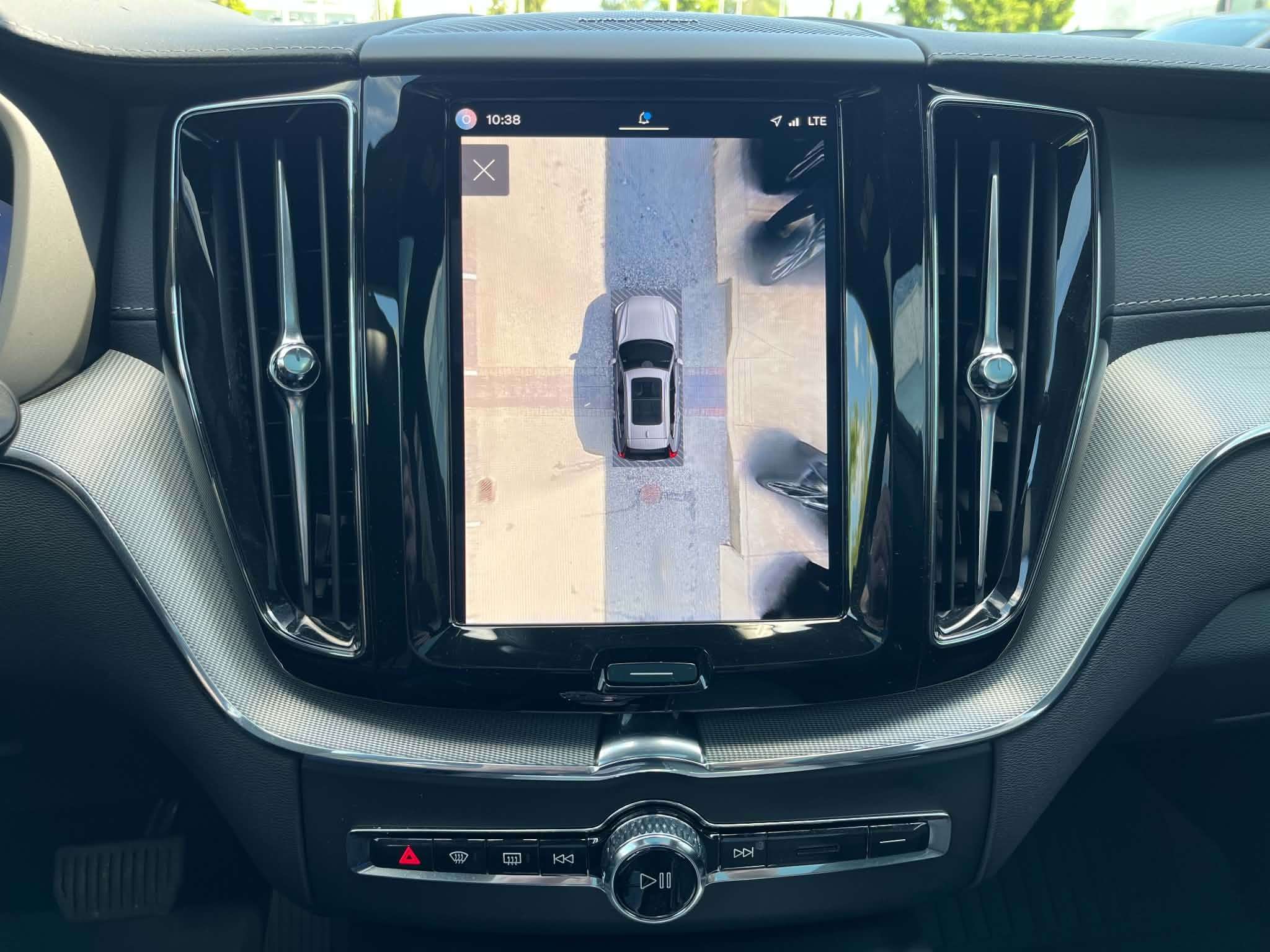 2025 Volvo XC60 B5 AWD Ultra Black Edition thumb 22
