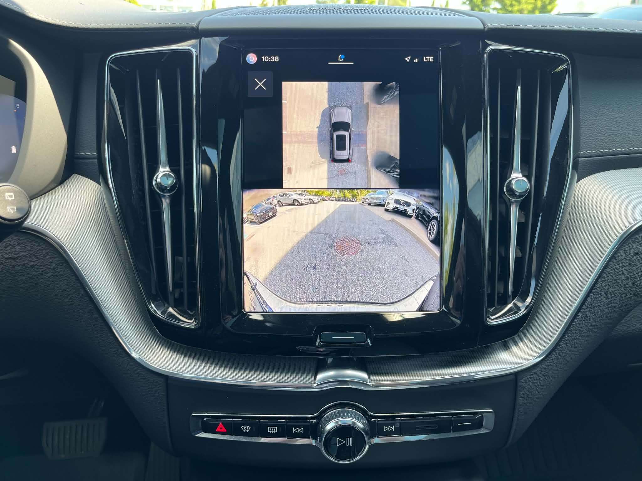 2025 Volvo XC60 B5 AWD Ultra Black Edition thumb 21