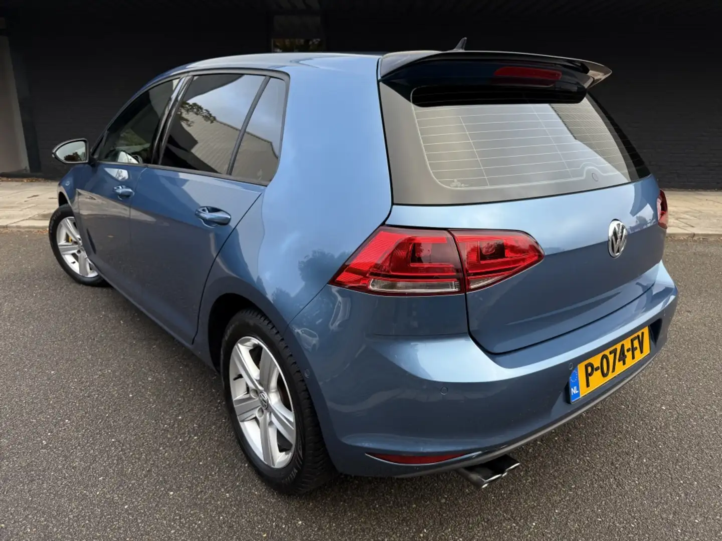 Volkswagen Golf 1.4 TSI Highline // Goed uitgeruste automaat // Azul - 2