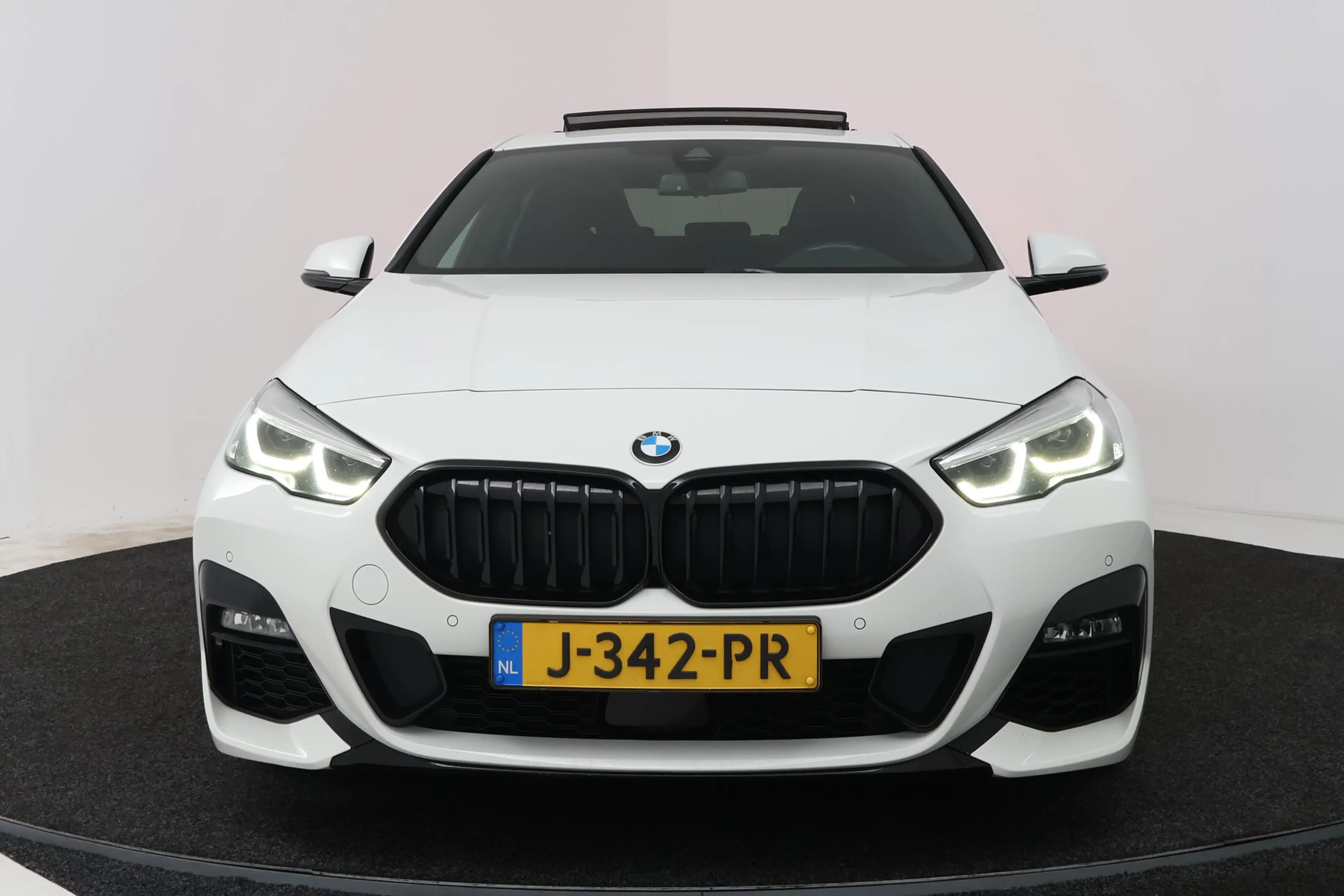 BMW 218 2-serie Gran Coupé 218i High Executive (PANORAMADA — photo 17