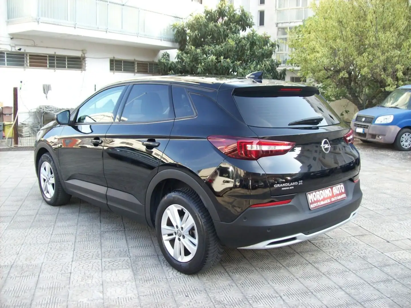 Opel Grandland X 1.5 ecotec Diesel 130cv AT8 Innovation Nero - 2