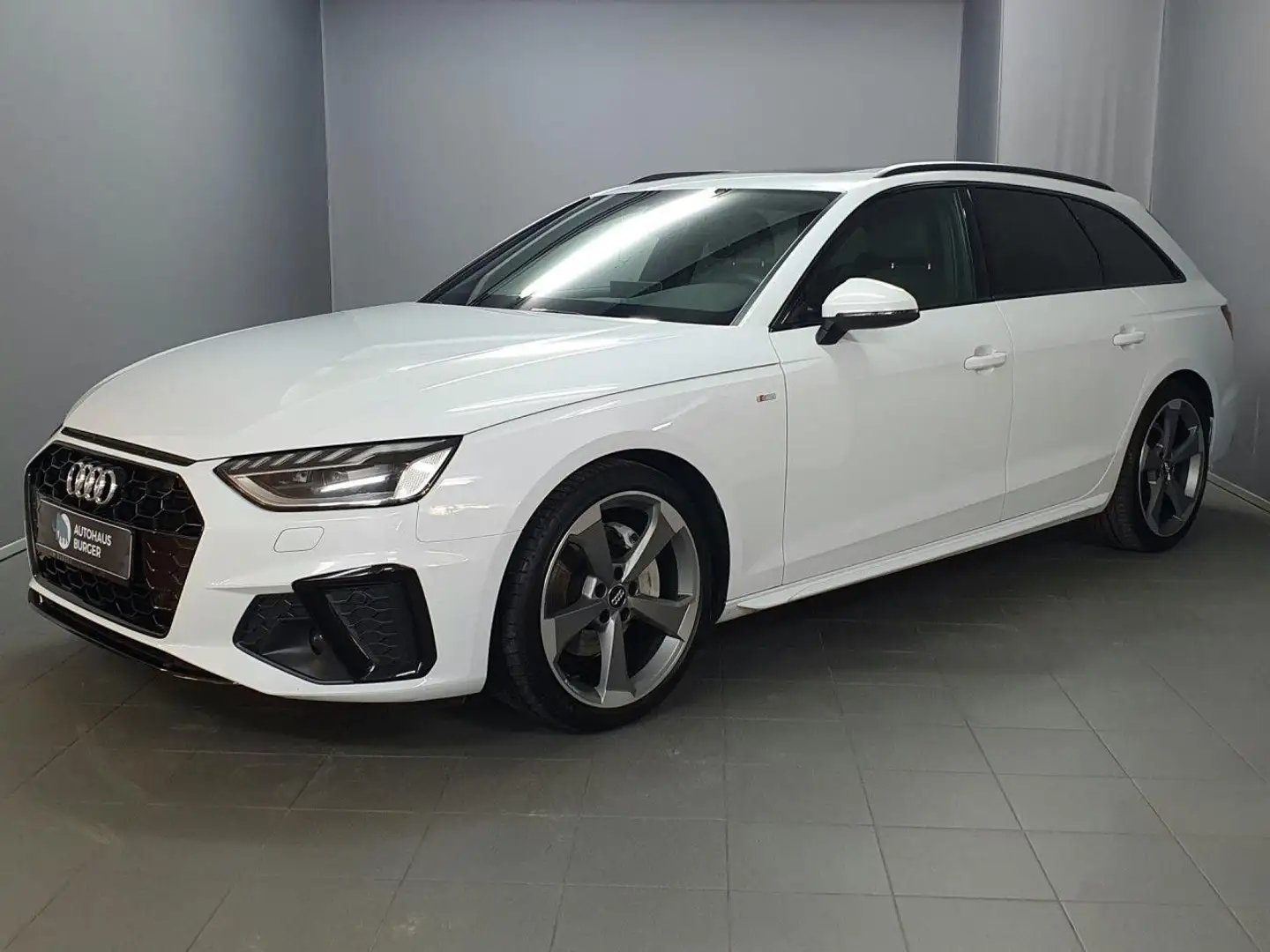 Audi A4 Avant 40TFSI S tronic S line/AHK/Panorama Navi Weiß - 2