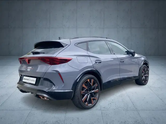 Cupra Formentor view 5