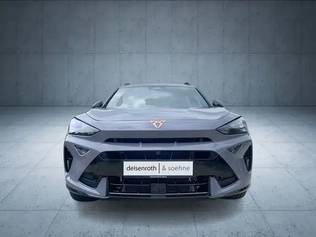 Cupra Formentor view 8