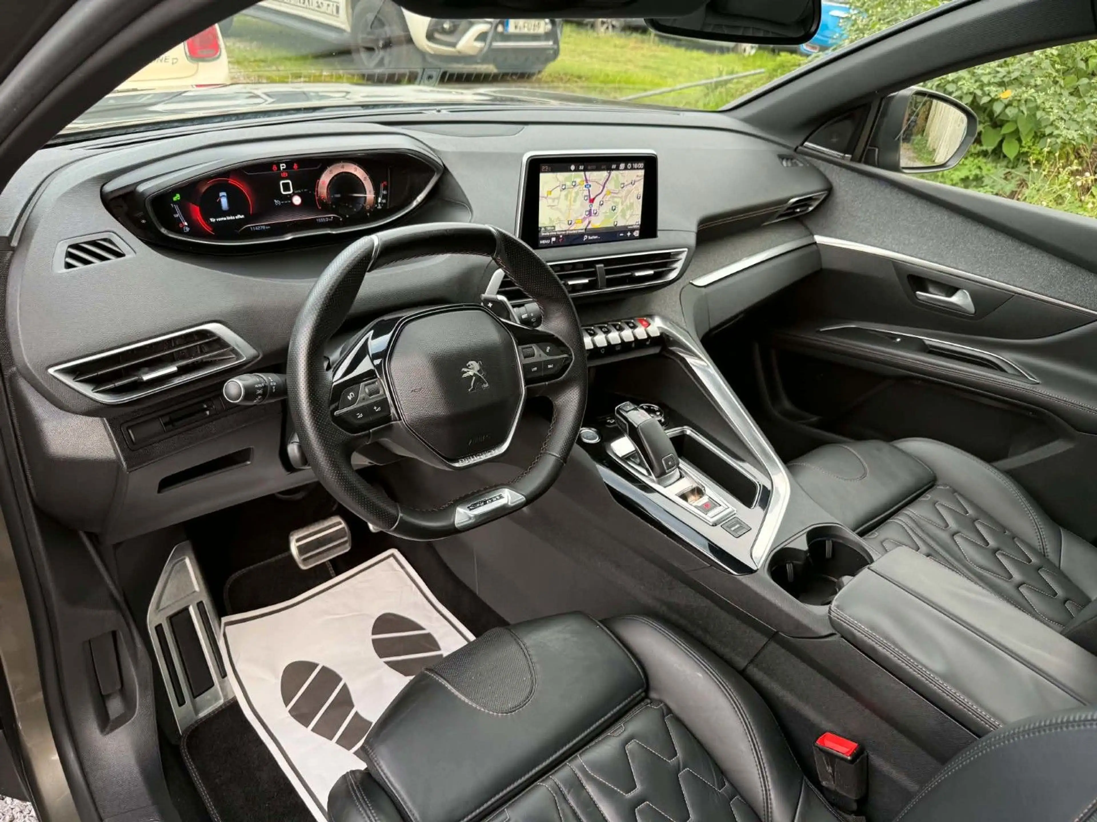 Peugeot 5008 Peugeot 5008 1.6 THP GT Line*7 Sitzer*Panorama* — photo 10