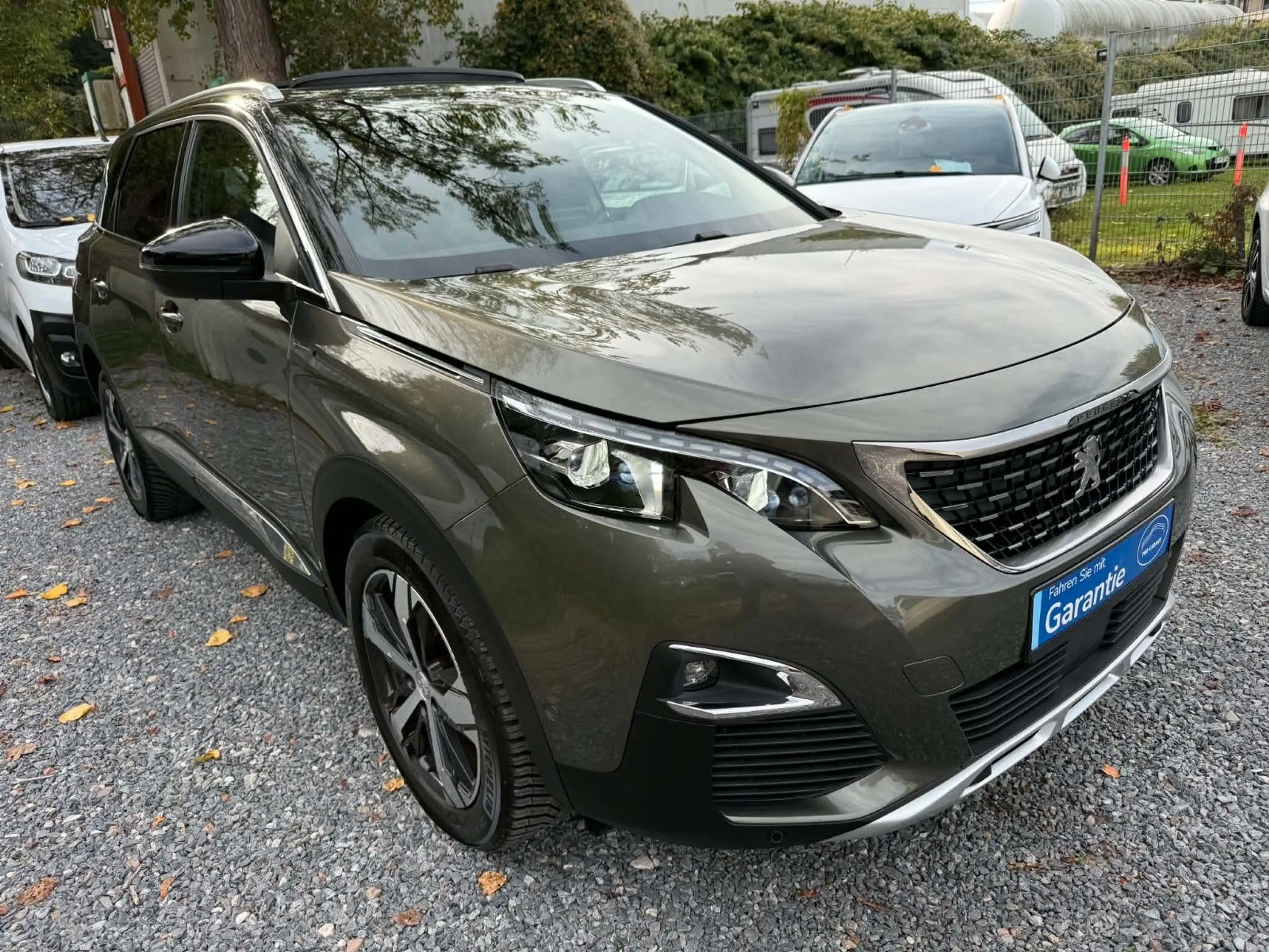 Peugeot 5008 Peugeot 5008 1.6 THP GT Line*7 Sitzer*Panorama* — photo 3