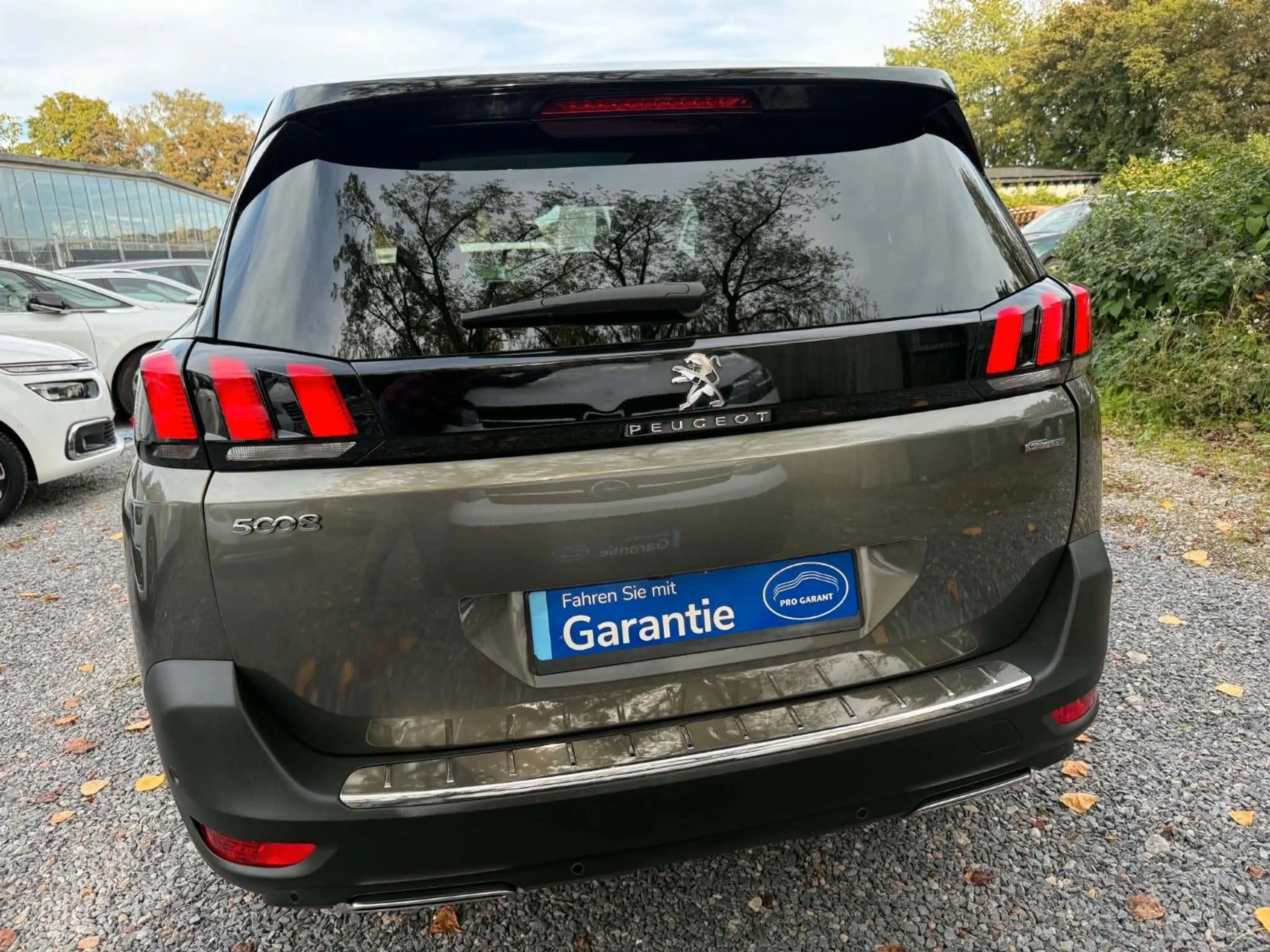 Peugeot 5008 Peugeot 5008 1.6 THP GT Line*7 Sitzer*Panorama* — photo 6