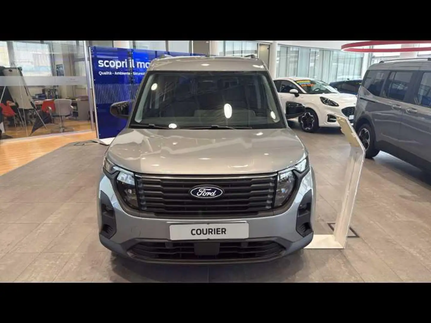 Ford Tourneo Courier 1.0 EcoBoost Titanium Grigio - 2