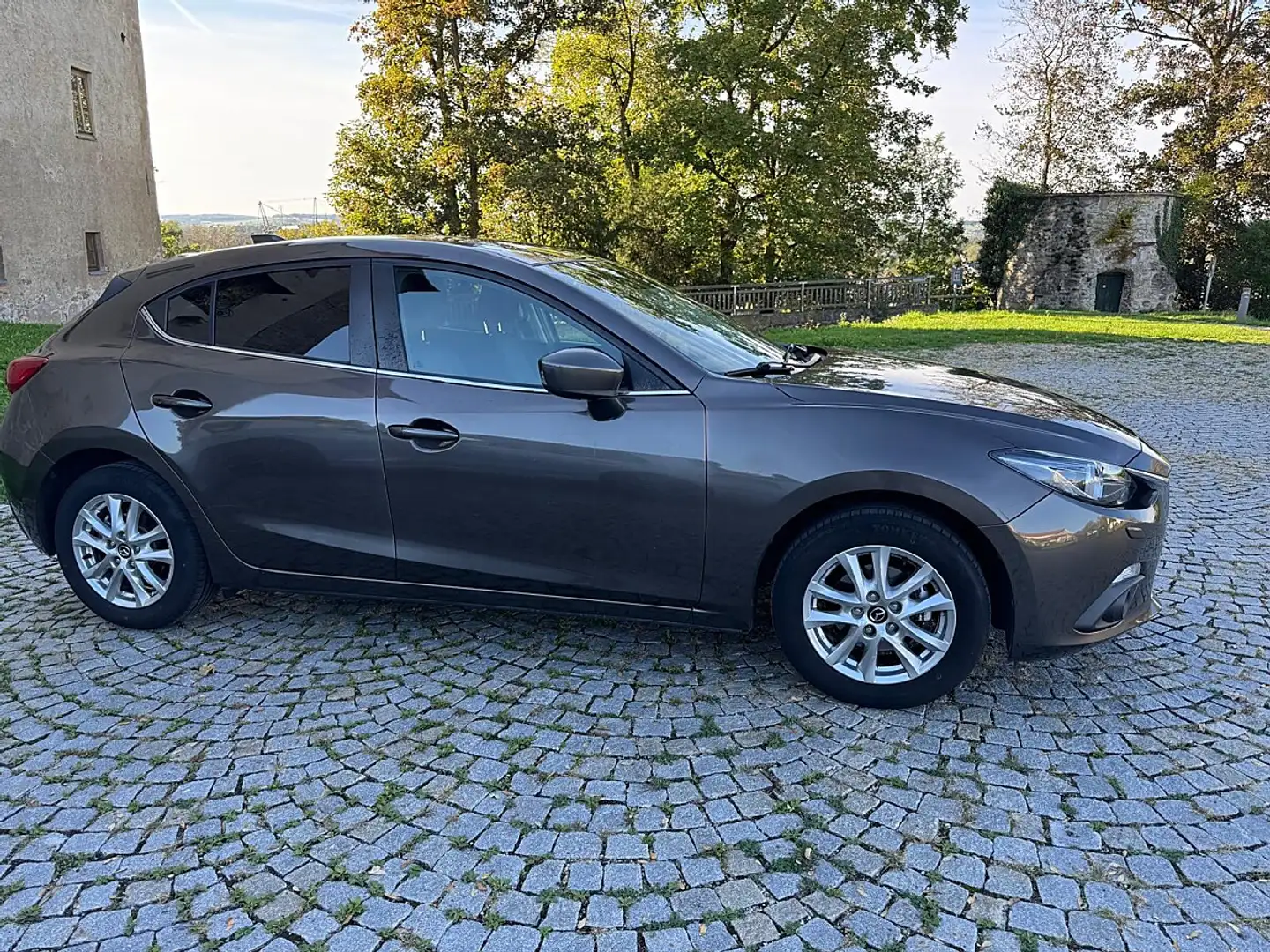Mazda 3 Mazda3 Attraction 5-türig Braun - 2