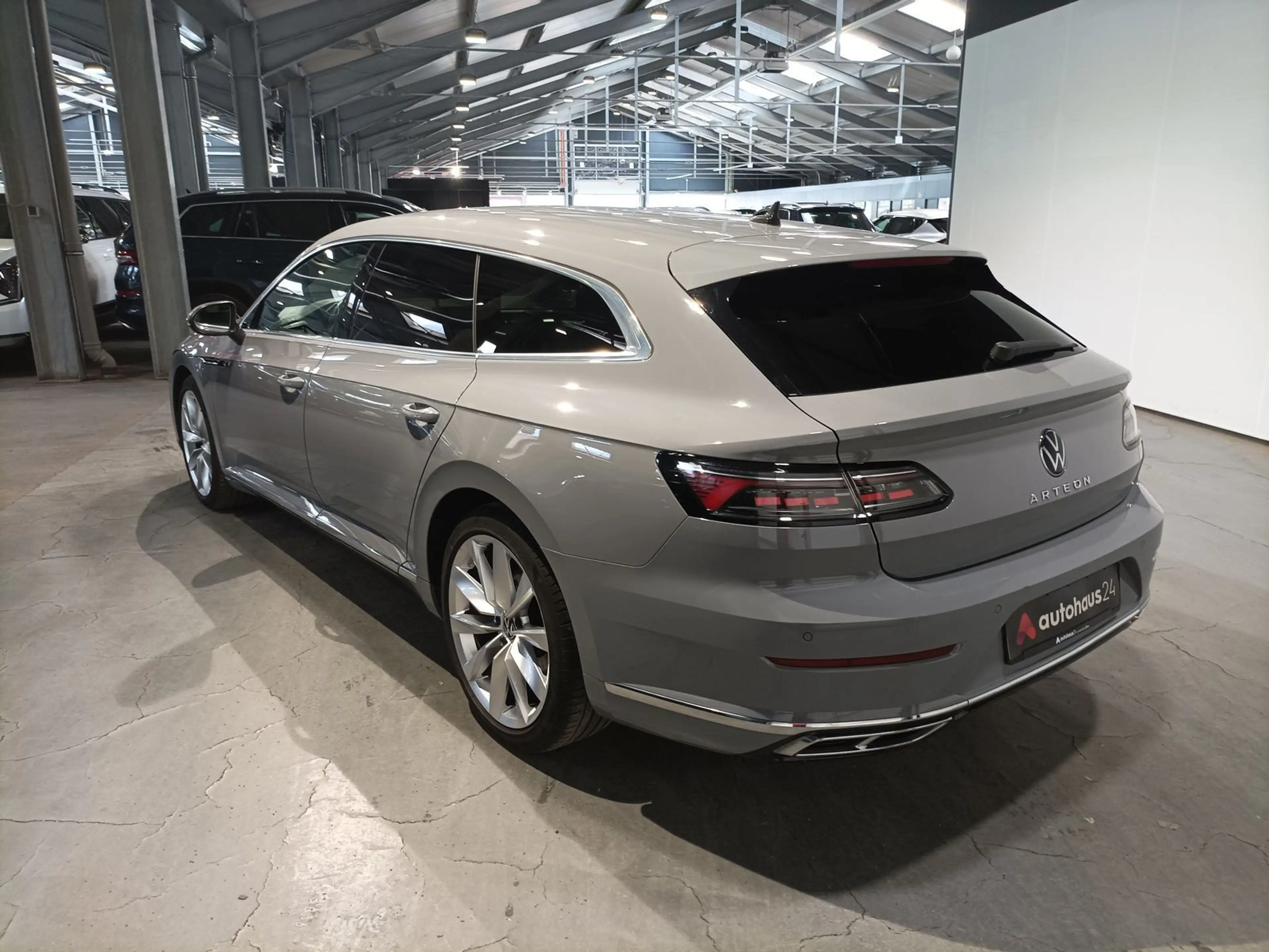 Volkswagen Arteon SB 2.0 TSI R-Line LED|Navi|ACC|AHK|PDC — photo 4