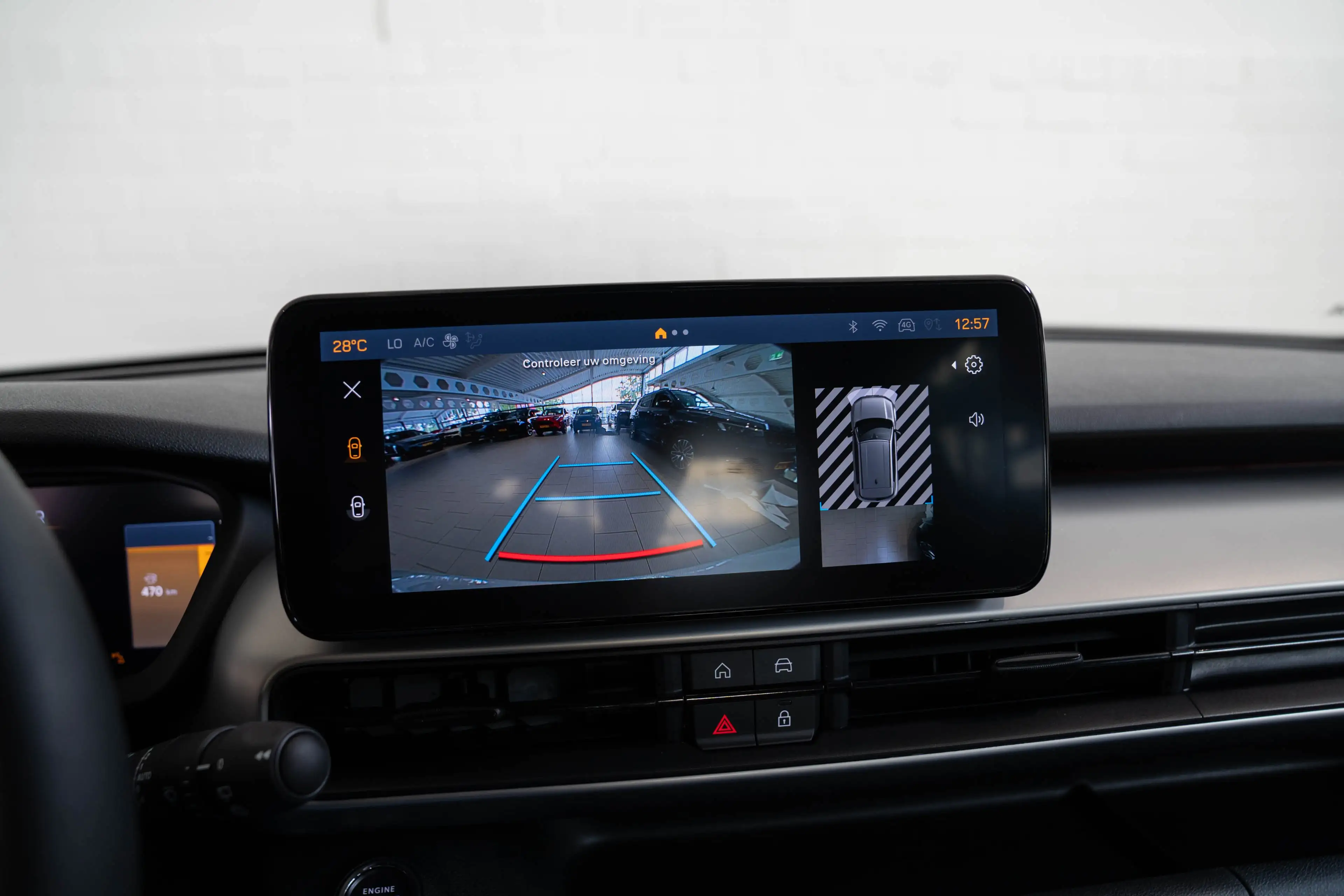 Jeep Avenger 1.2 e-Hybrid Summit | Camera | Elektrische Achterk — photo 36