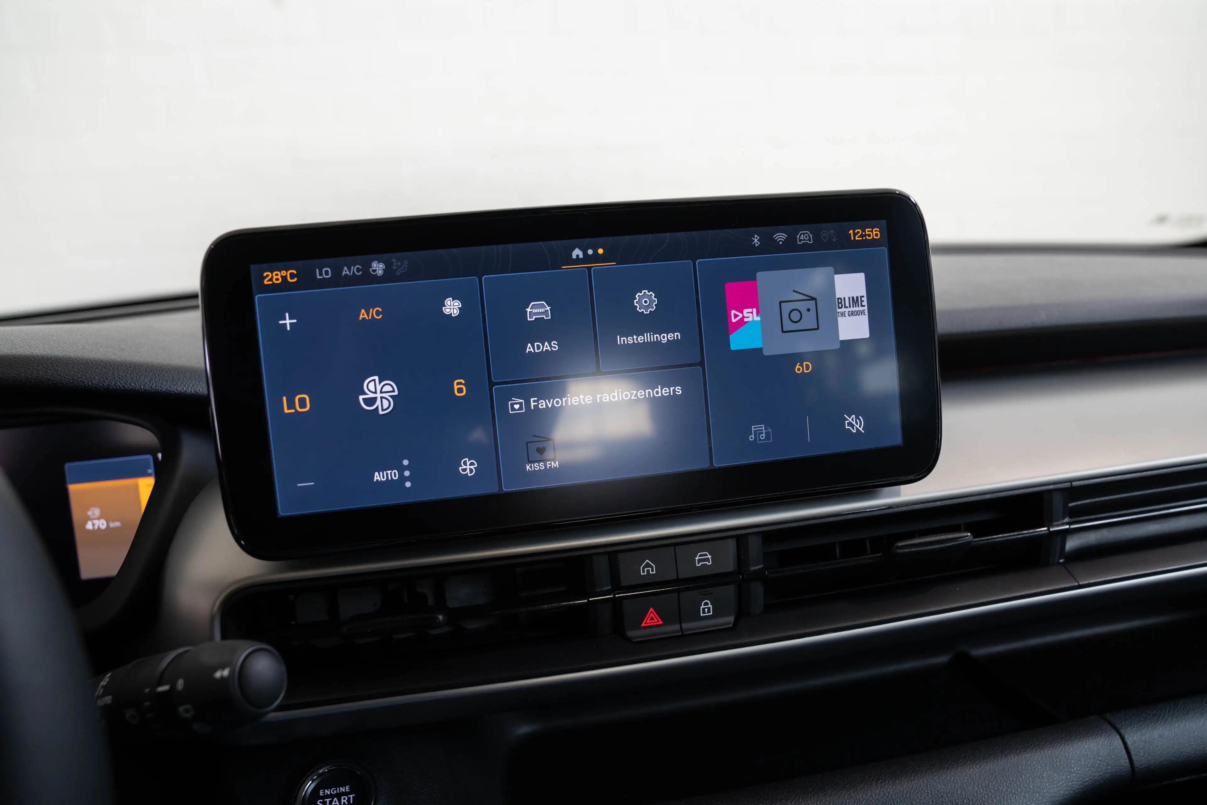 Jeep Avenger 1.2 e-Hybrid Summit | Camera | Elektrische Achterk — photo 30
