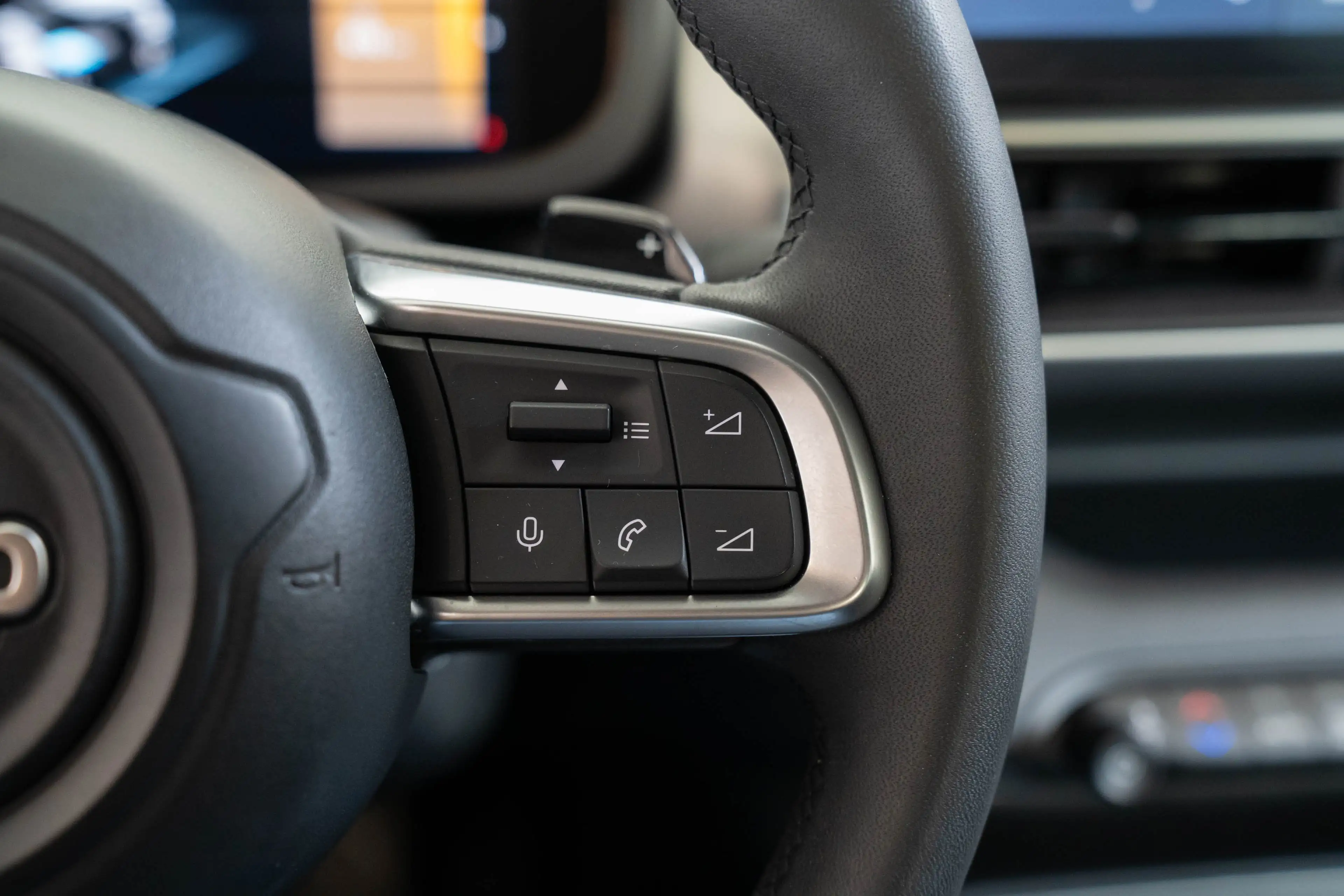 Jeep Avenger 1.2 e-Hybrid Summit | Camera | Elektrische Achterk — photo 22