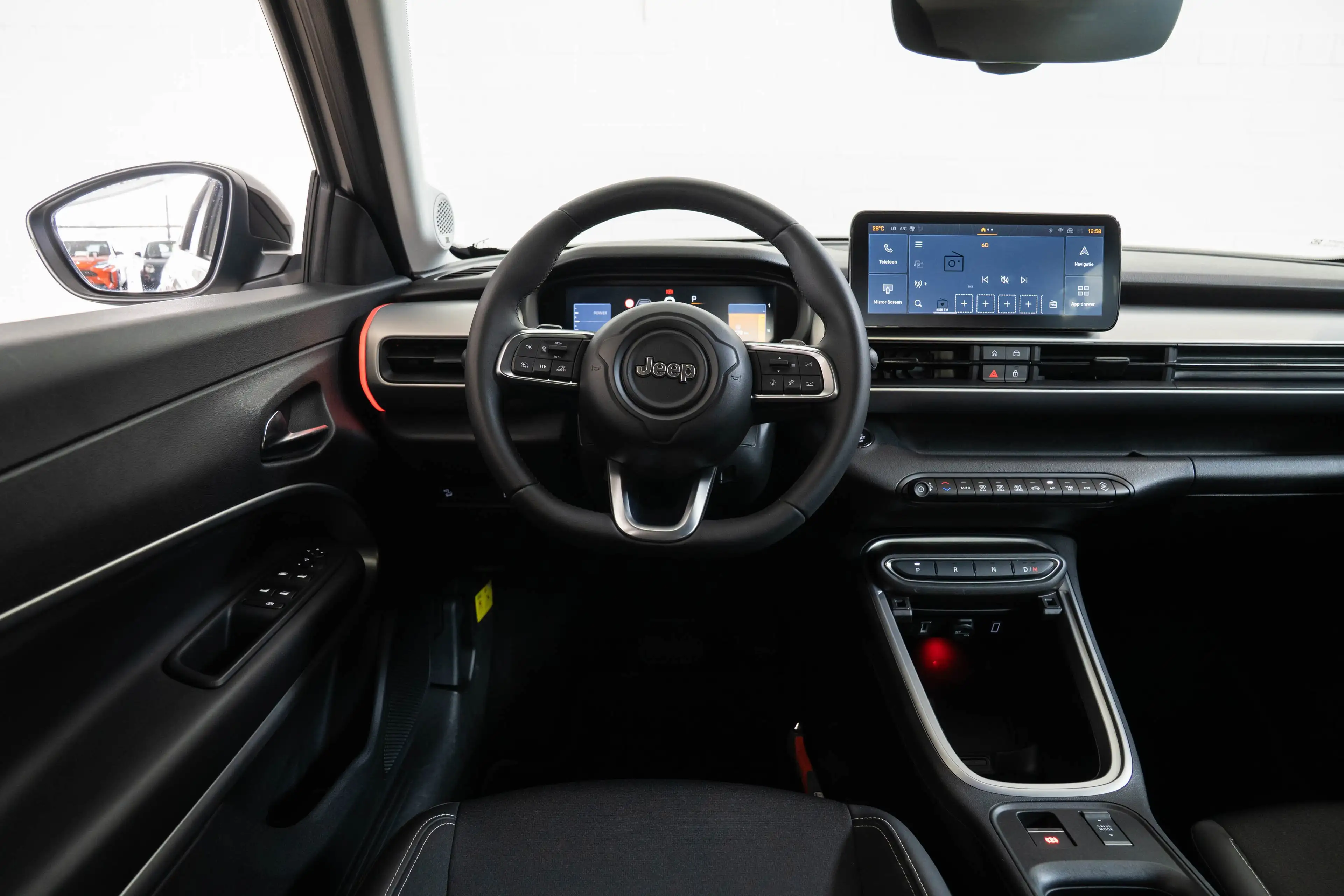 Jeep Avenger 1.2 e-Hybrid Summit | Camera | Elektrische Achterk — photo 39