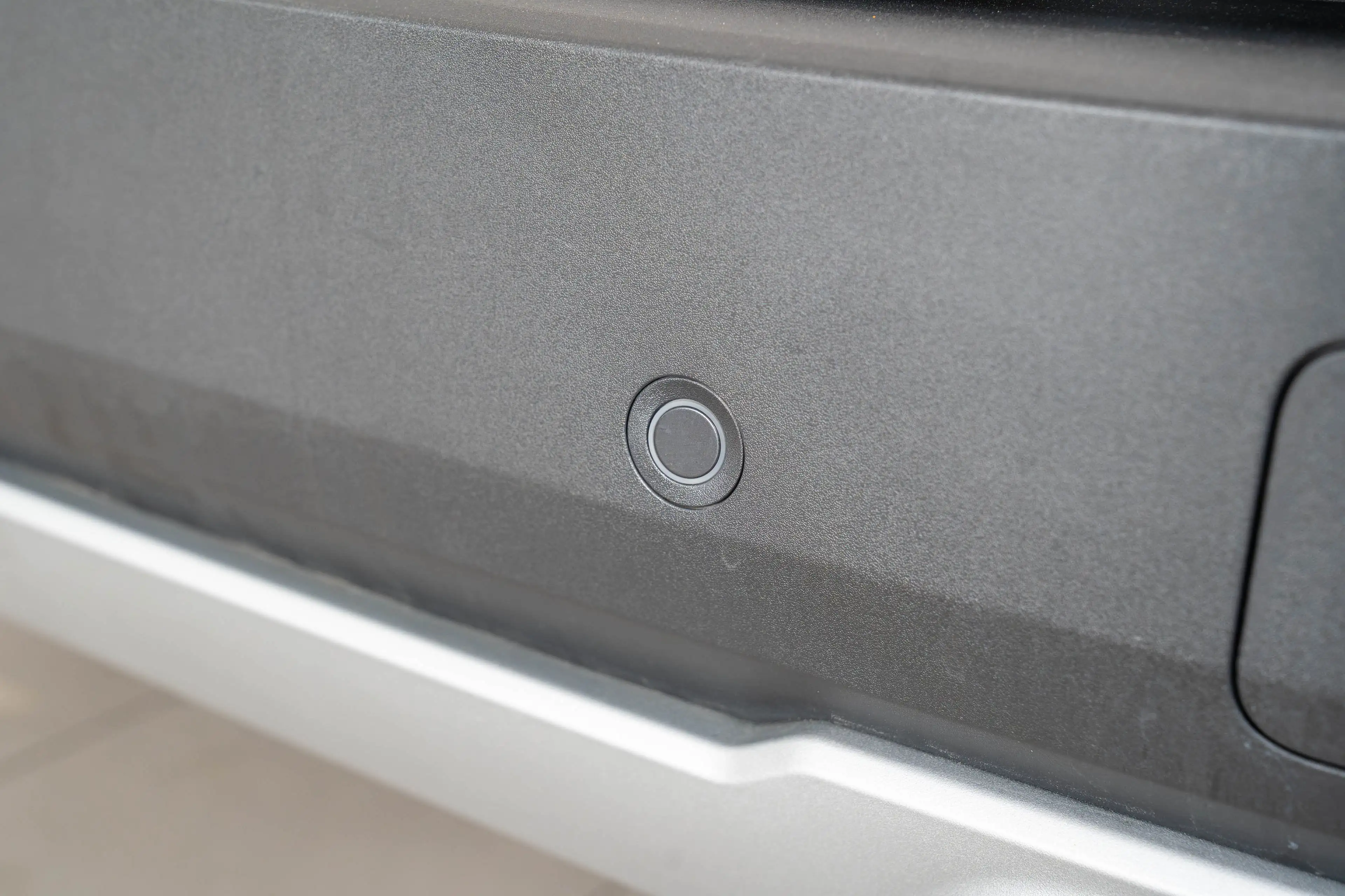 Jeep Avenger 1.2 e-Hybrid Summit | Camera | Elektrische Achterk — photo 9