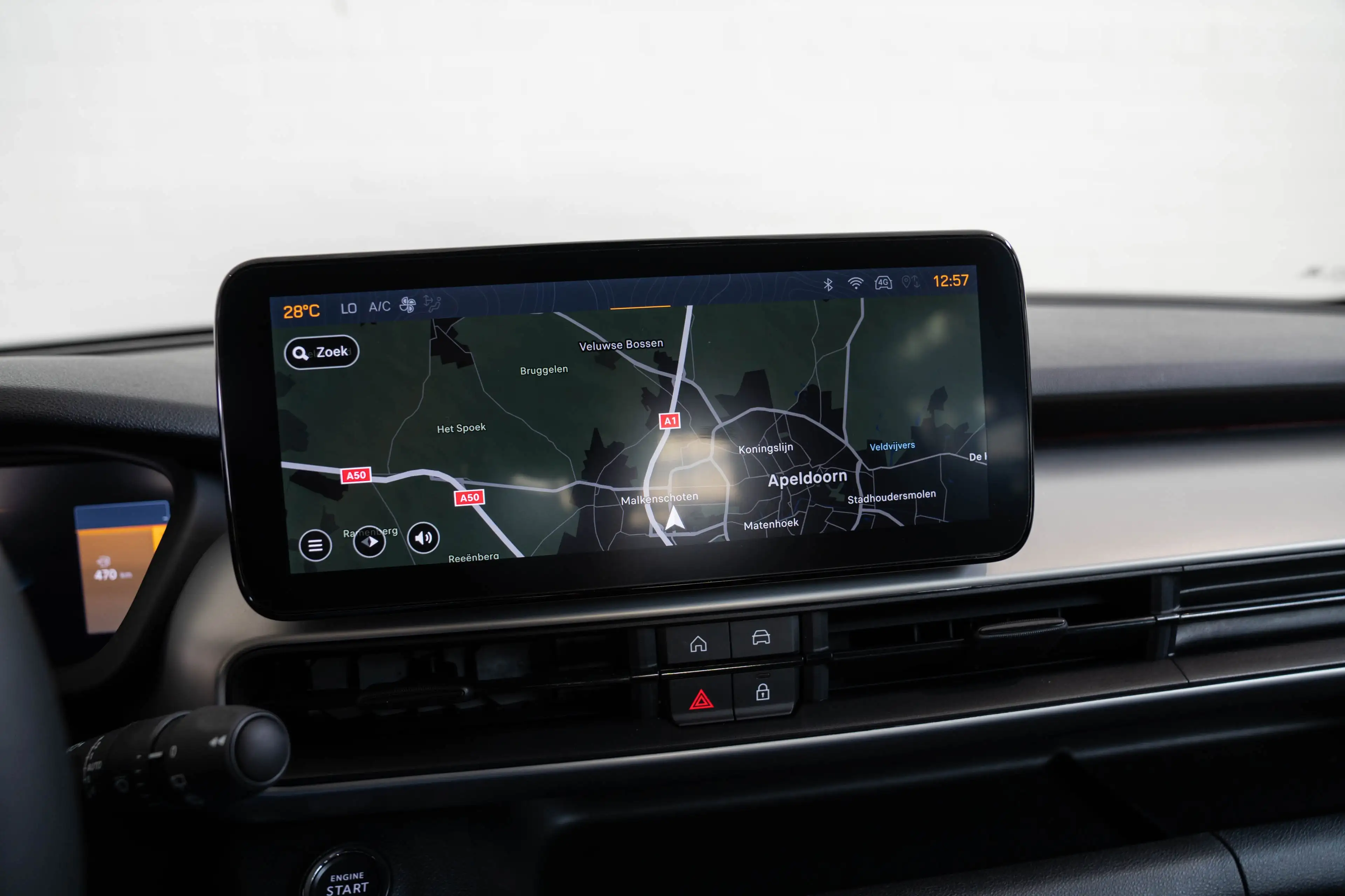 Jeep Avenger 1.2 e-Hybrid Summit | Camera | Elektrische Achterk — photo 32