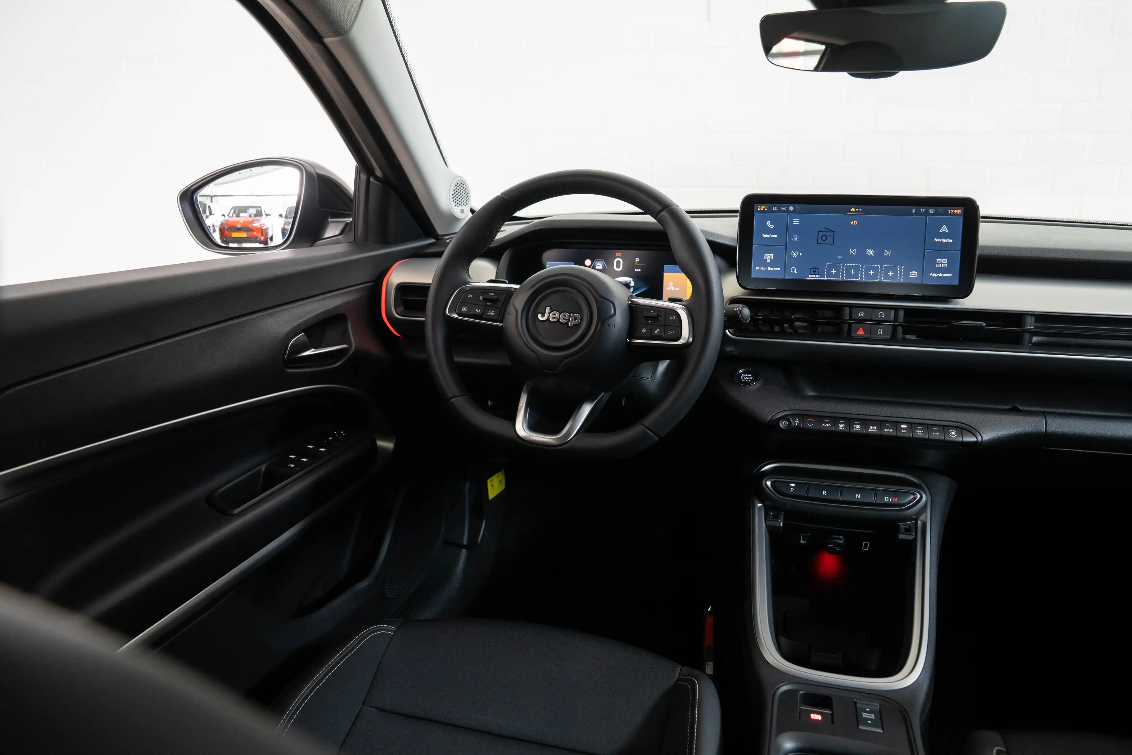 Jeep Avenger 1.2 e-Hybrid Summit | Camera | Elektrische Achterk — photo 38