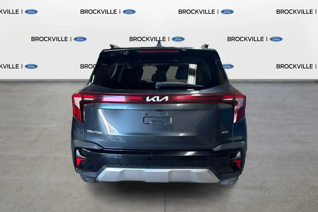 Kia Seltos снимка Kia Seltos