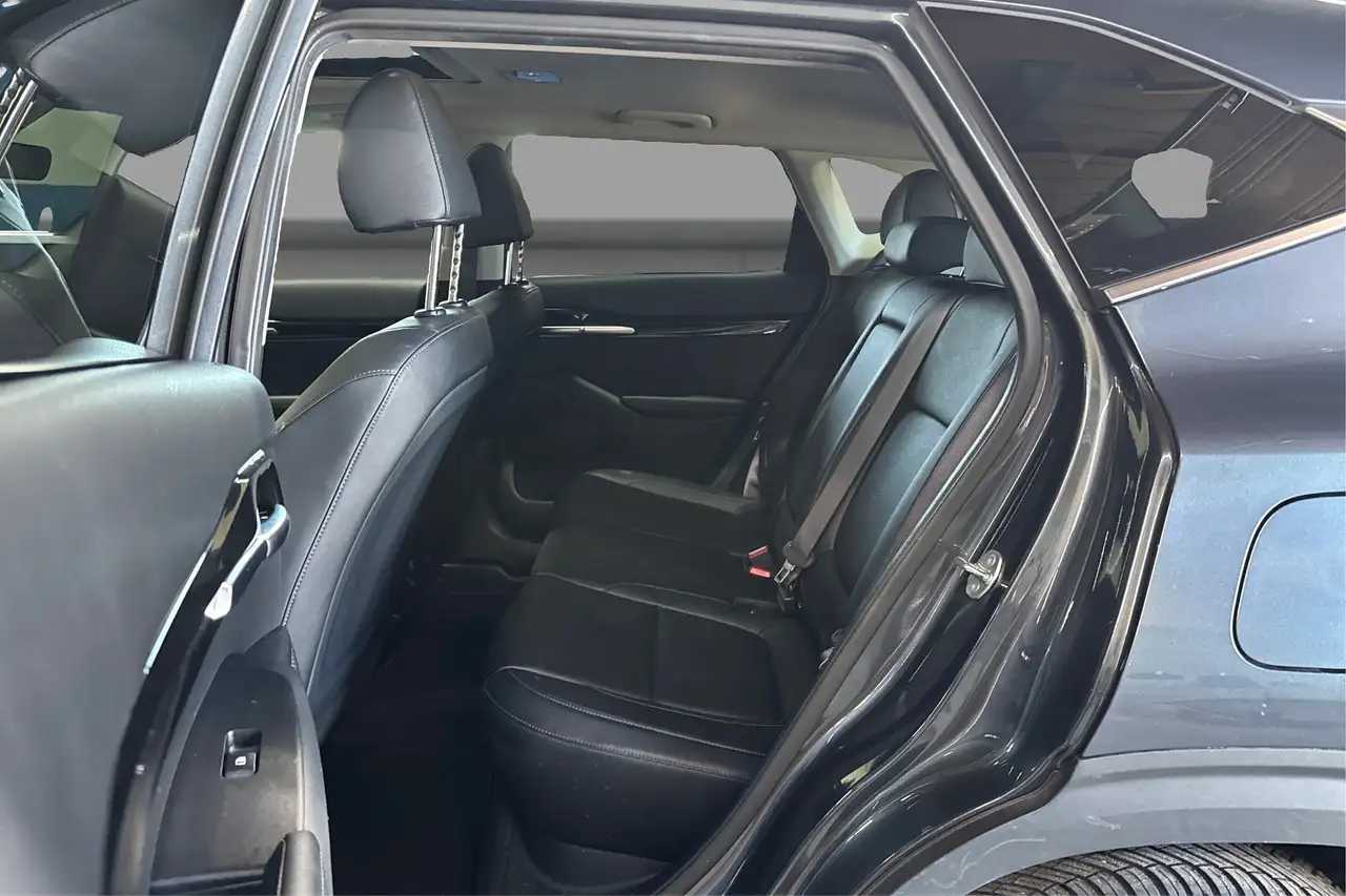 Kia Seltos снимка Kia Seltos