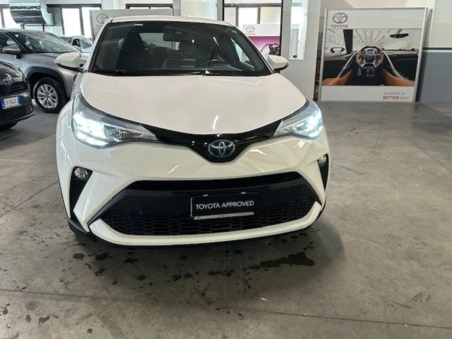 Toyota C-HR C-HR 1.8h Business e-cvt Blanc - 1