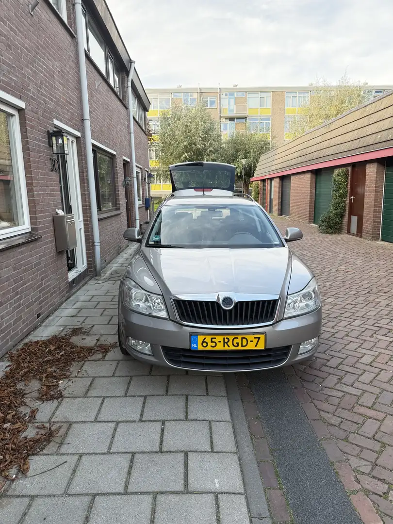 Skoda Octavia 1.2 TSI Ambition Bns Beige - 1