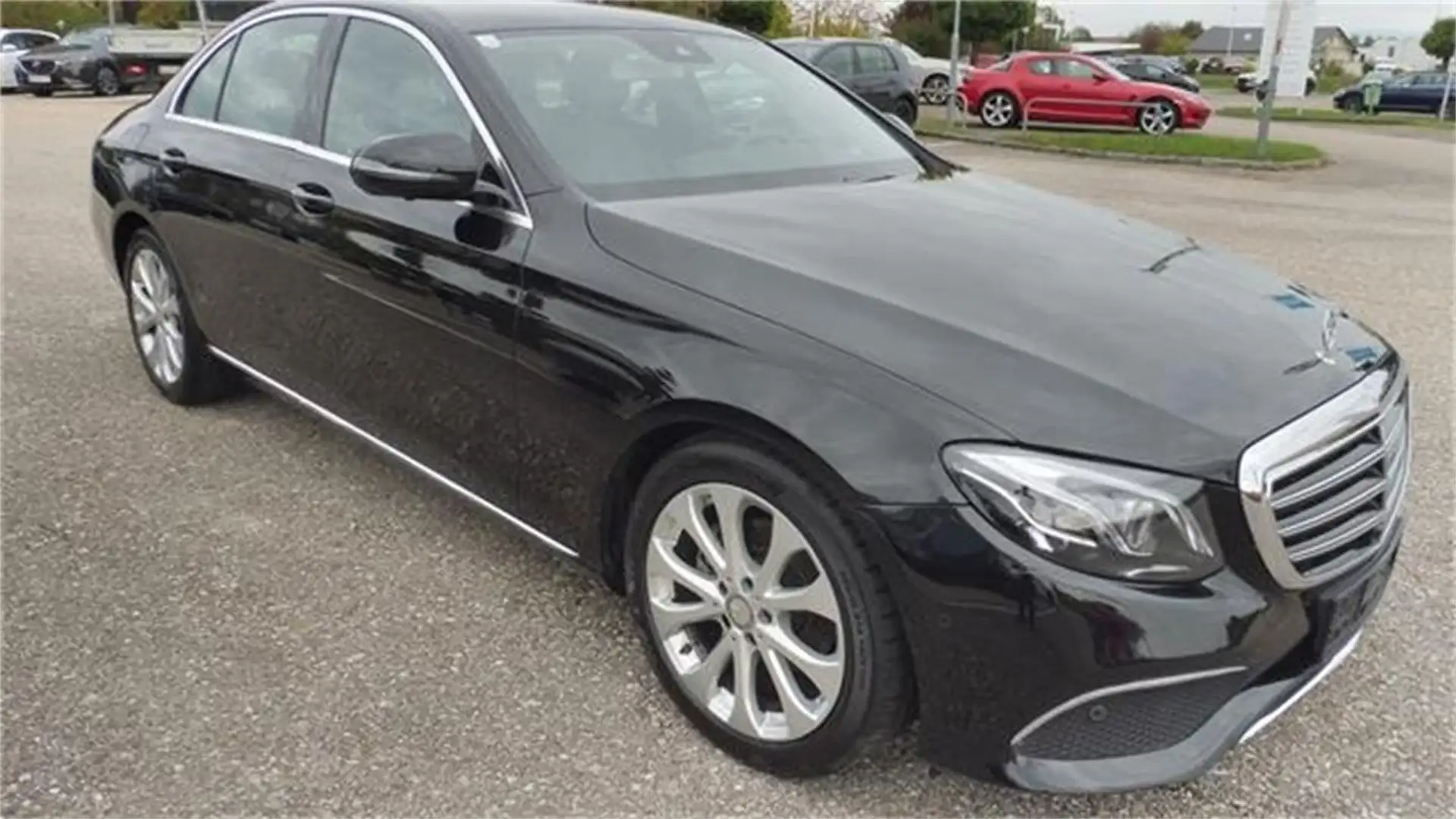 Mercedes-Benz E 220 d Exclusive Automatik Noir - 2