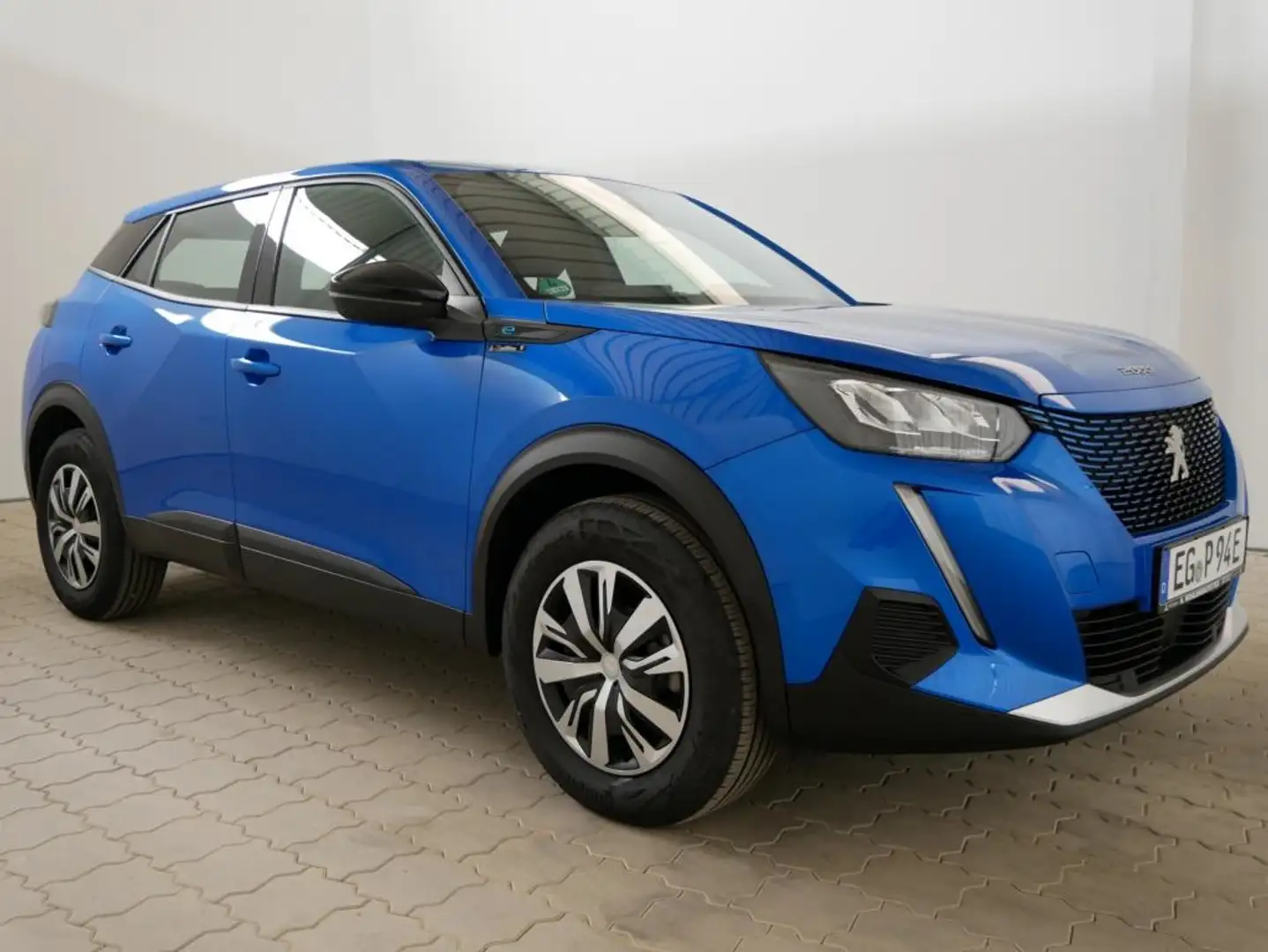 Peugeot e-2008 Active Pack mit Sitzheizung, Standheizung, Klimaau Azul - 2