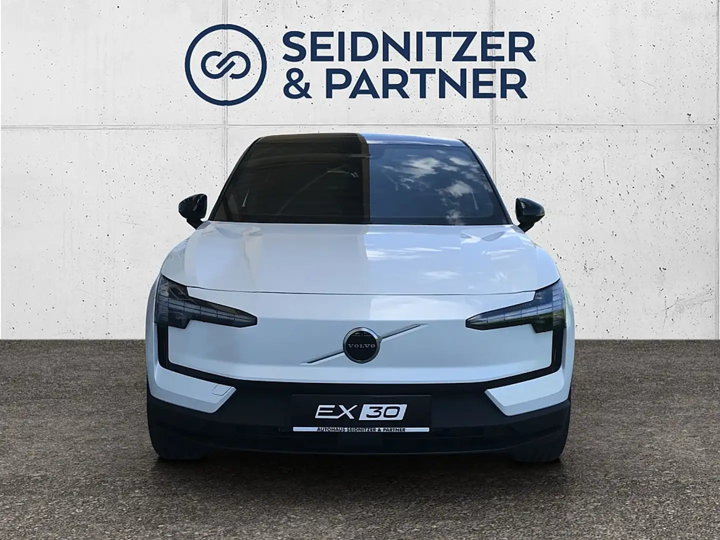 Volvo EX30 Single Motor Extended Range 69kWh Plus Blanc - 2
