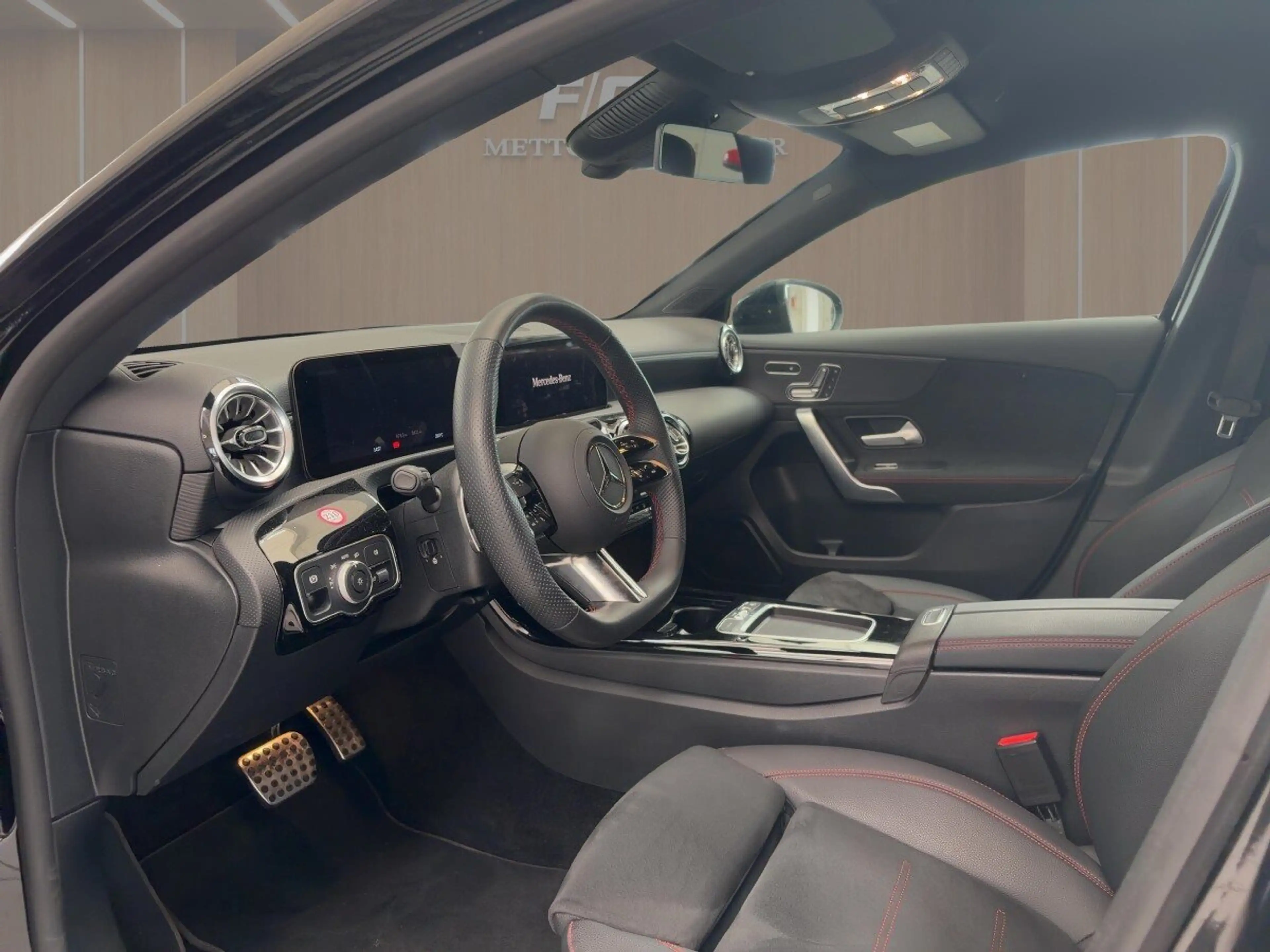 Mercedes-Benz A 180 A 180 Kompaktlimousine AMG-LINE+CARPLAY+R.KAMERA+ — photo 6