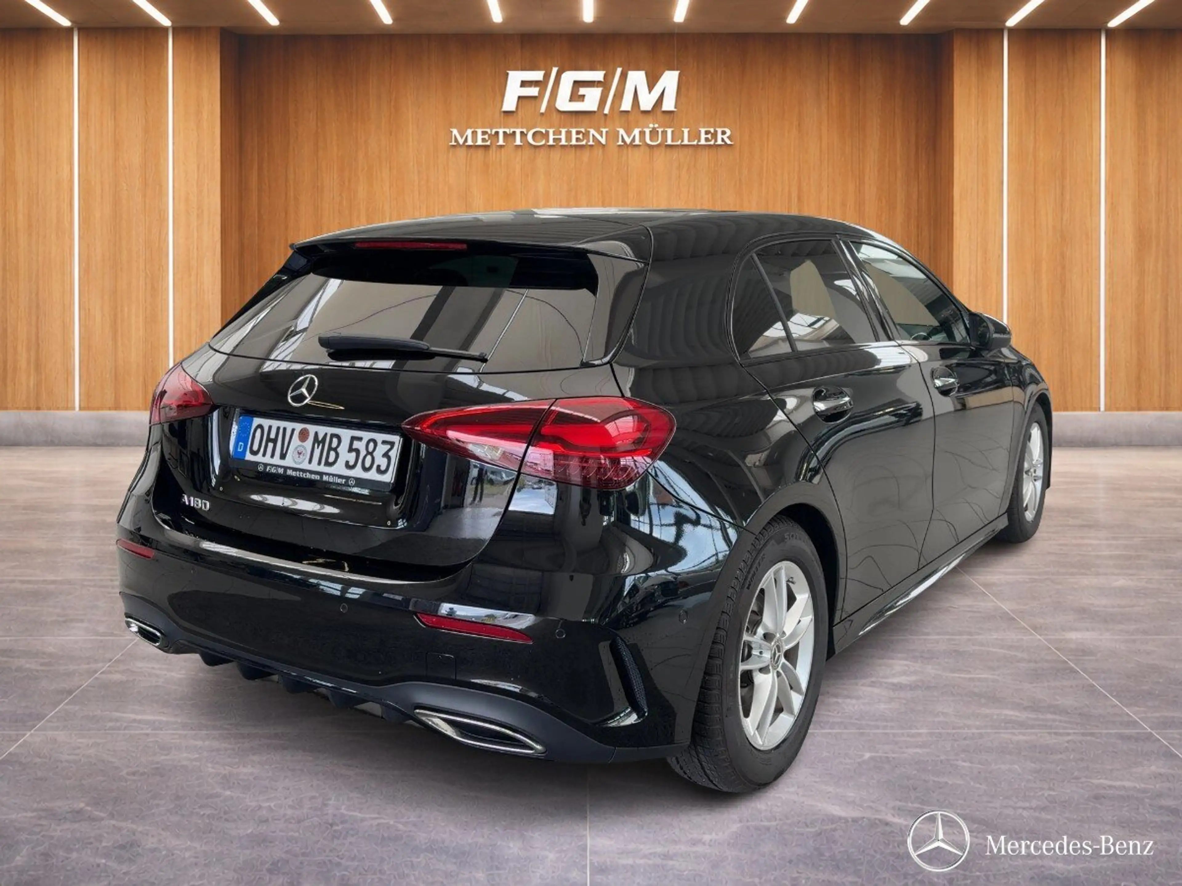 Mercedes-Benz A 180 A 180 Kompaktlimousine AMG-LINE+CARPLAY+R.KAMERA+ — photo 3
