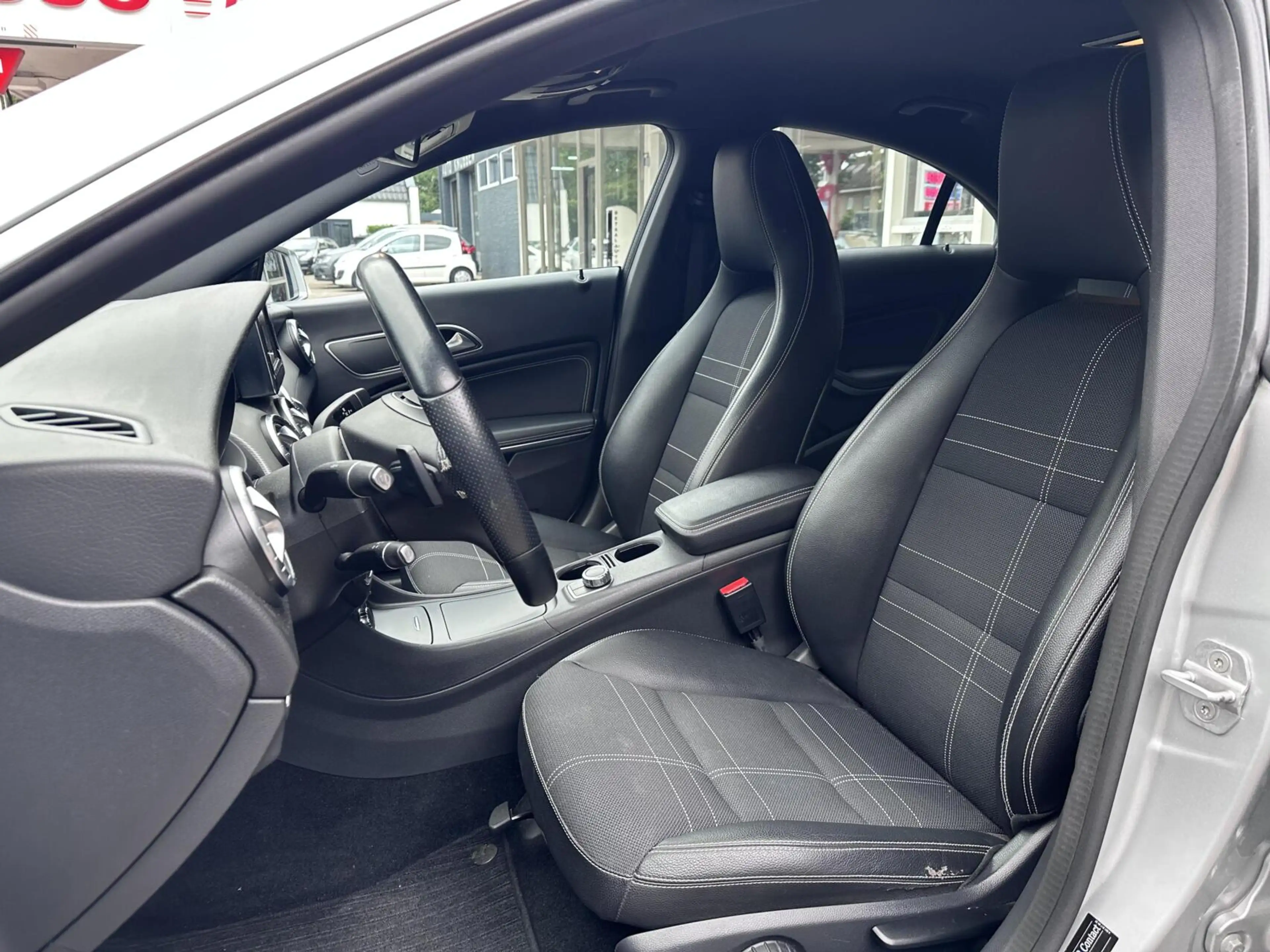 Mercedes-Benz CLA 200 Ambition Xenon/Led, Airco, Navi, Bluetooth, LM.. — photo 4
