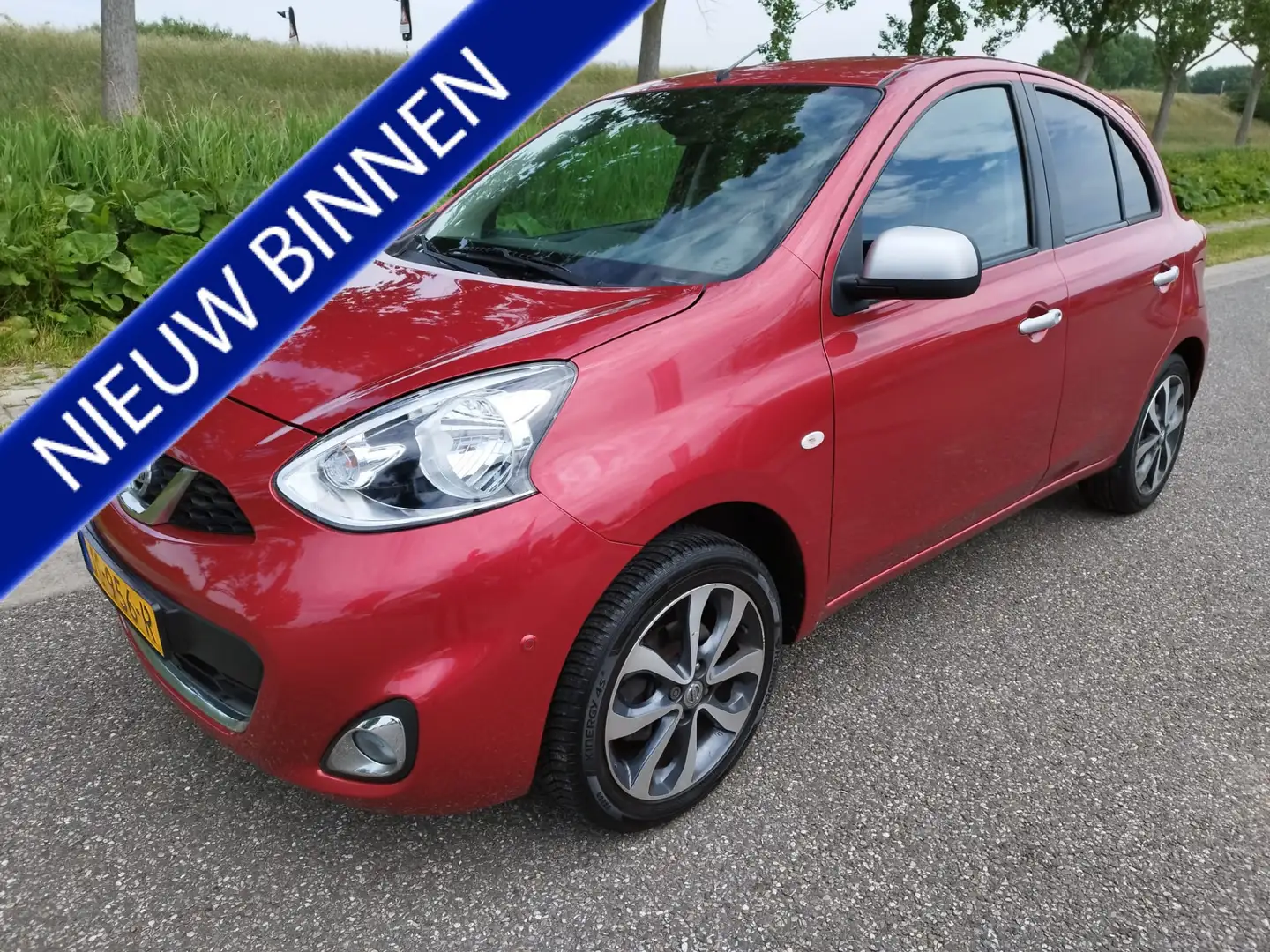 Nissan Micra 1.2 Connect Edition N-TEC ** 5 DRS ** NAVI ** Crui Rouge - 1