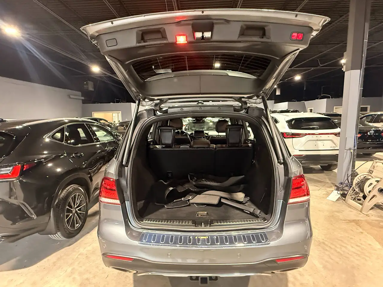 Mercedes-Benz GLE снимка Mercedes-Benz GLE