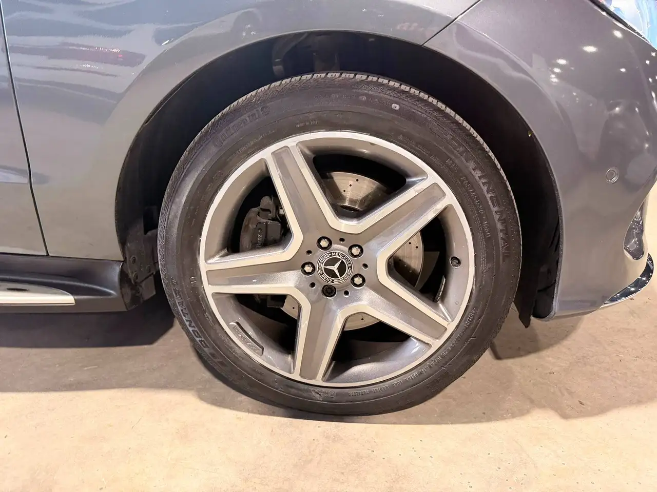 Mercedes-Benz GLE снимка Mercedes-Benz GLE