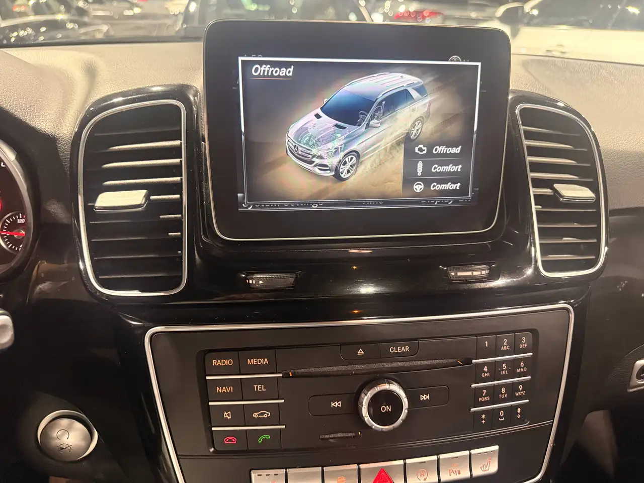 Mercedes-Benz GLE снимка Mercedes-Benz GLE