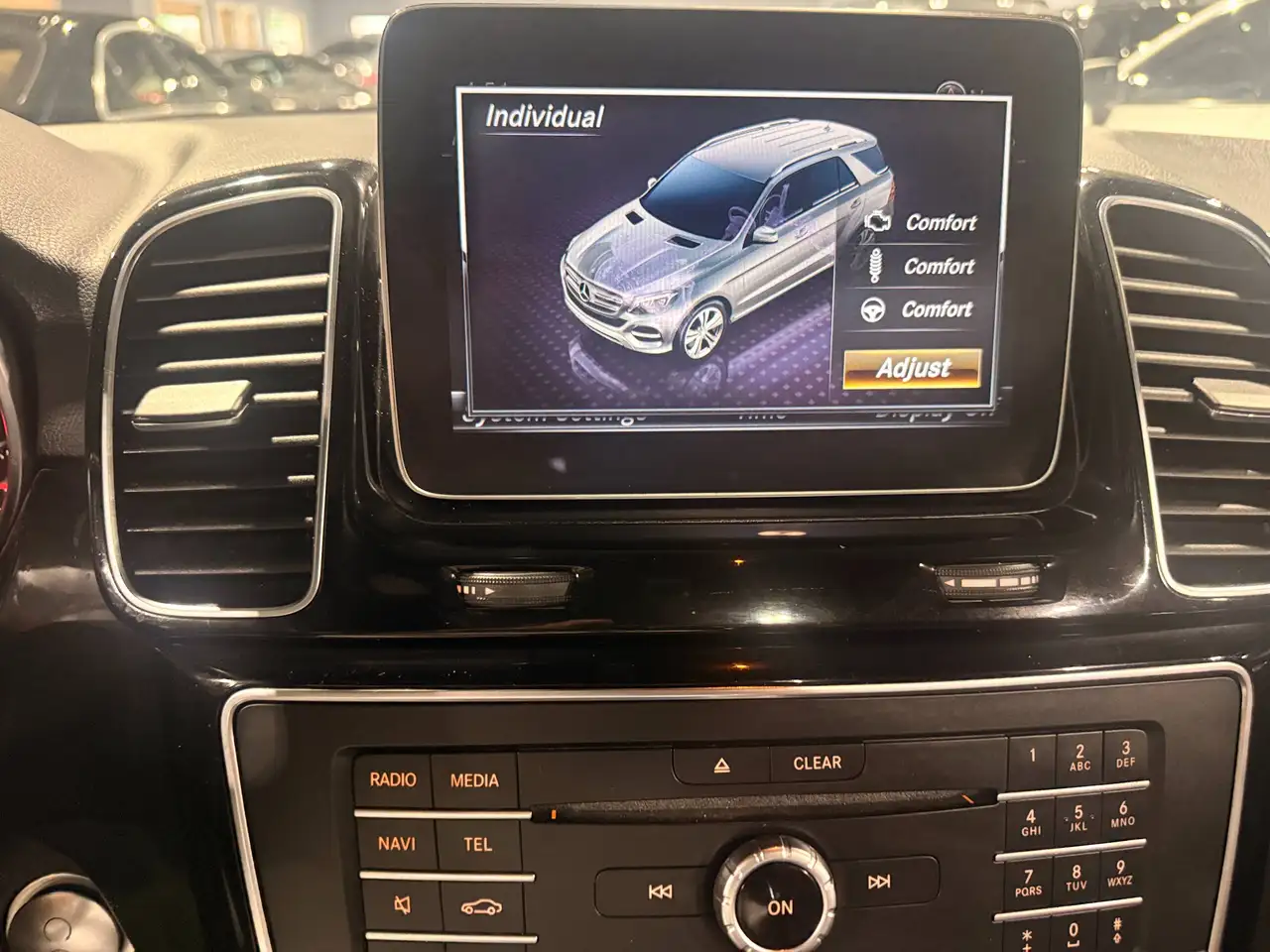 Mercedes-Benz GLE снимка Mercedes-Benz GLE