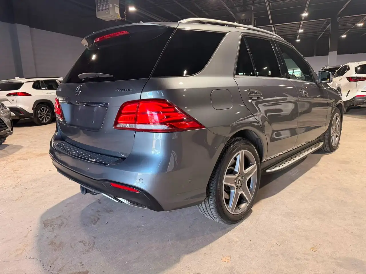 Mercedes-Benz GLE снимка Mercedes-Benz GLE