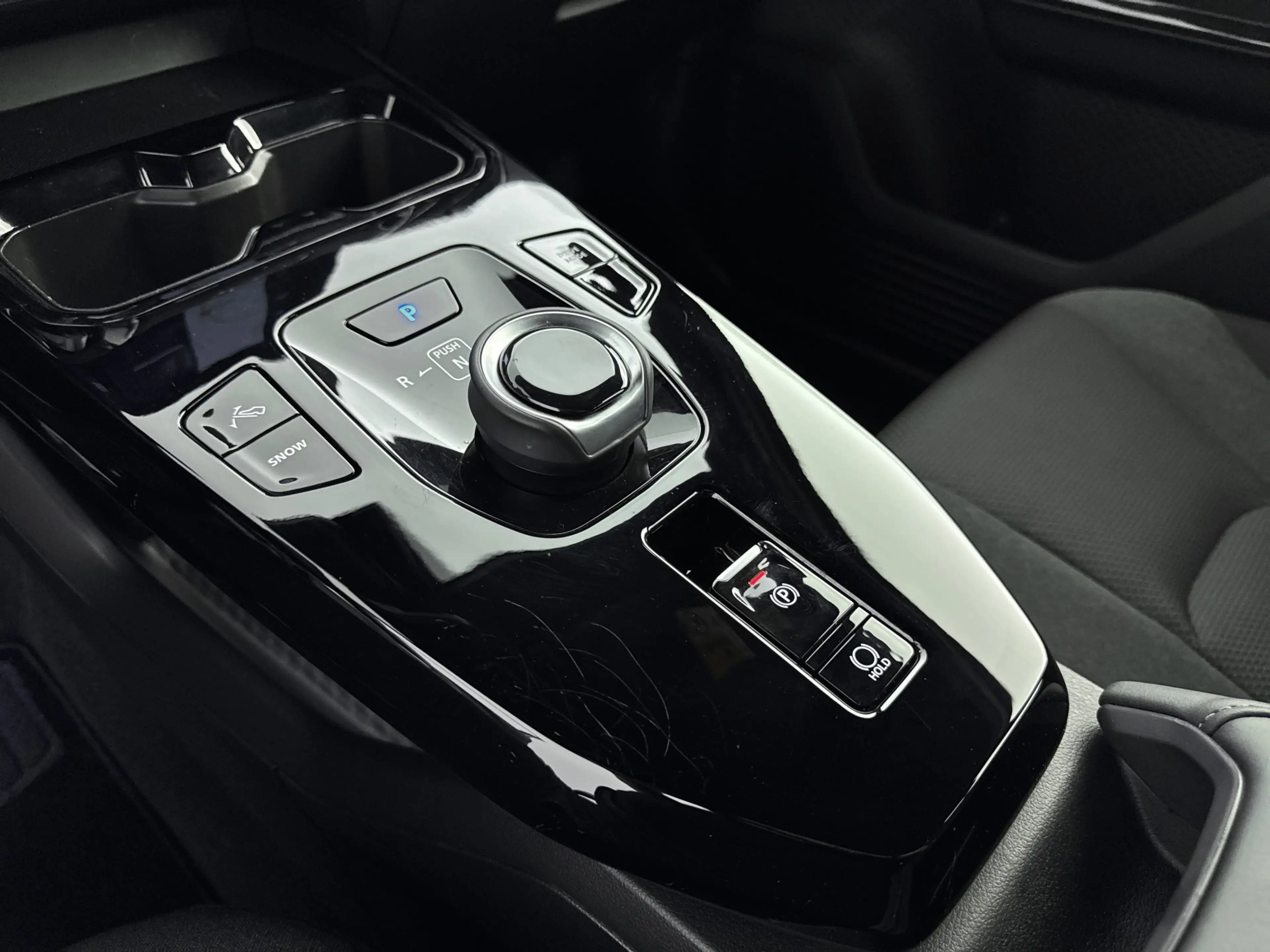 Toyota Urban Cruiser Dynamic 61 kWh — photo 10