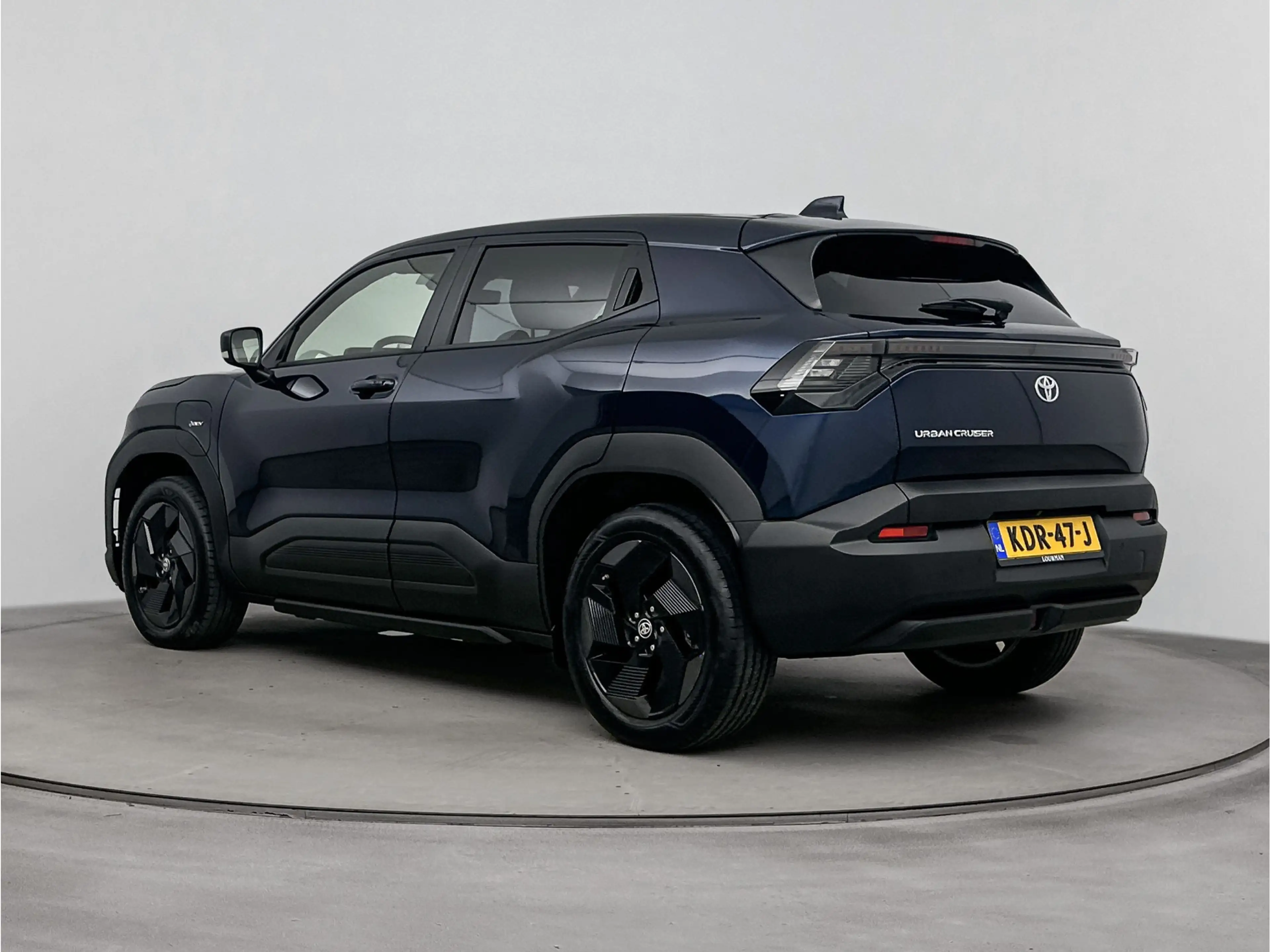 Toyota Urban Cruiser Dynamic 61 kWh — photo 13