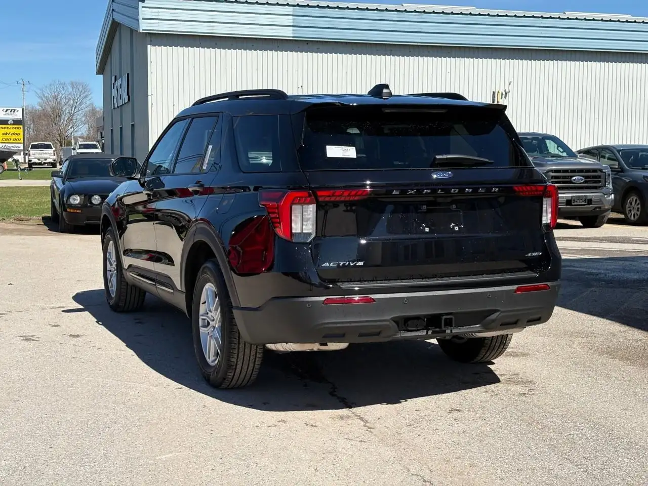 Ford Explorer снимка Ford Explorer