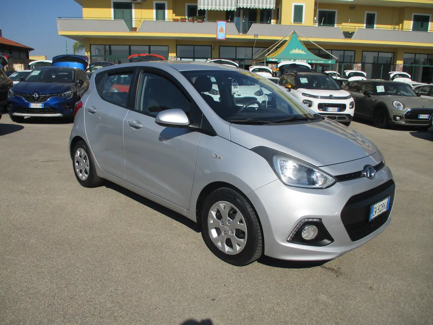 Hyundai i10 i10 II 2014 1.0 E5 STYLE +600.00 GPL NEW Argento - 1
